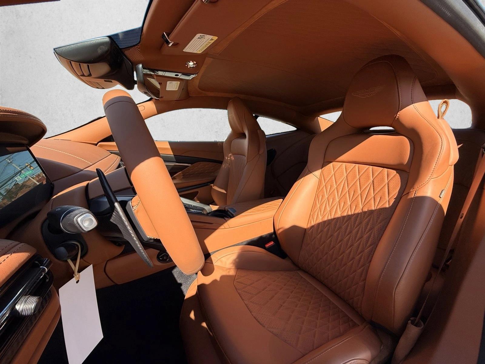 2025 Aston Martin DB12 Base - Photo 12