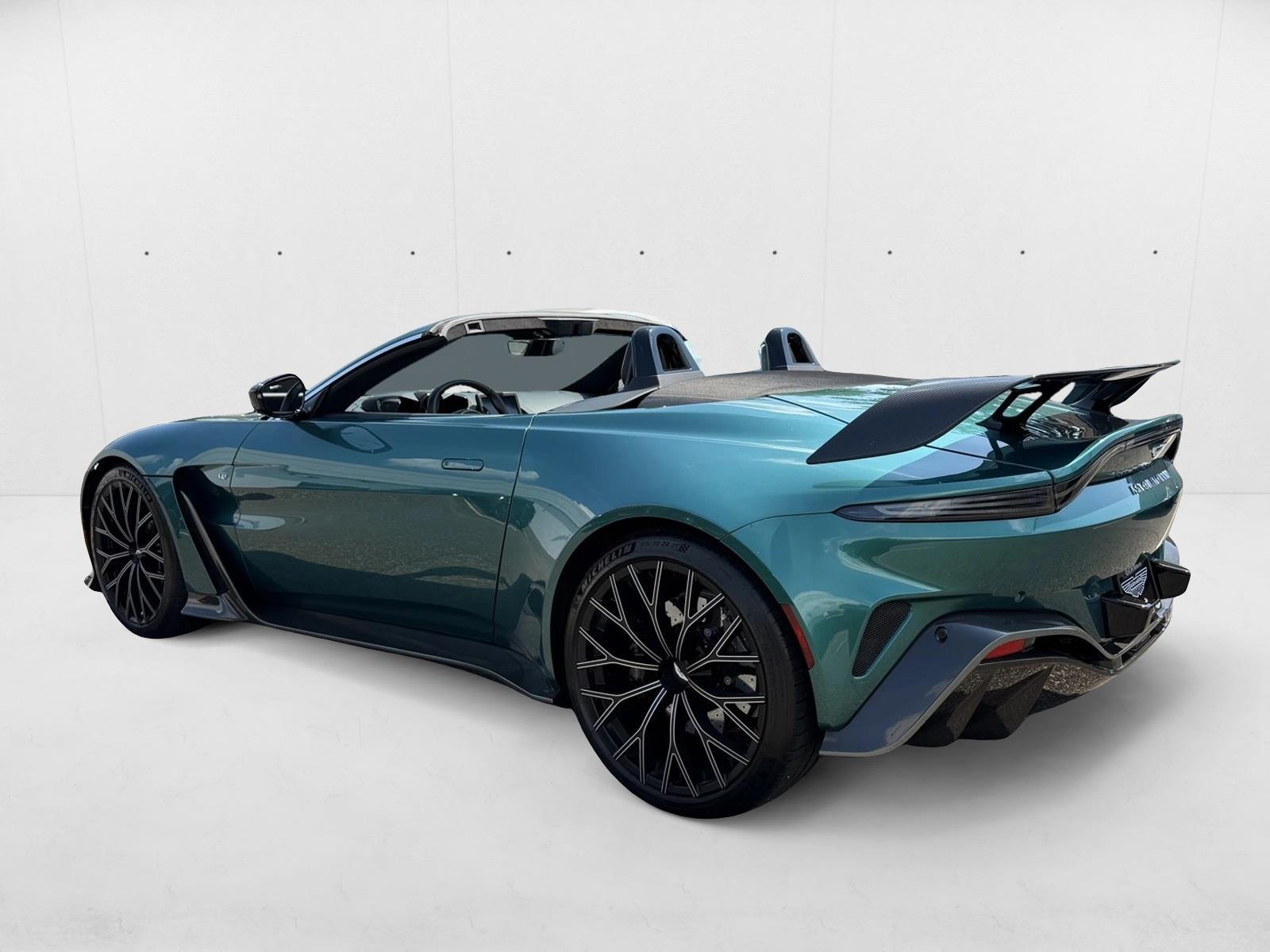 2023 Aston Martin Vantage Roadster photo 4