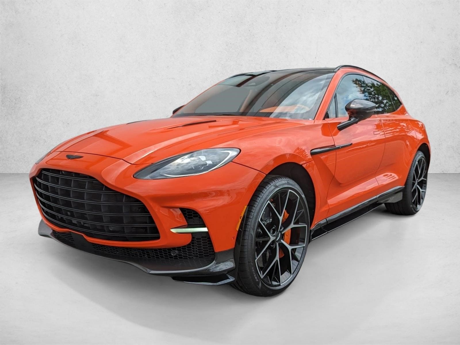 2025 Aston Martin DBX 707
