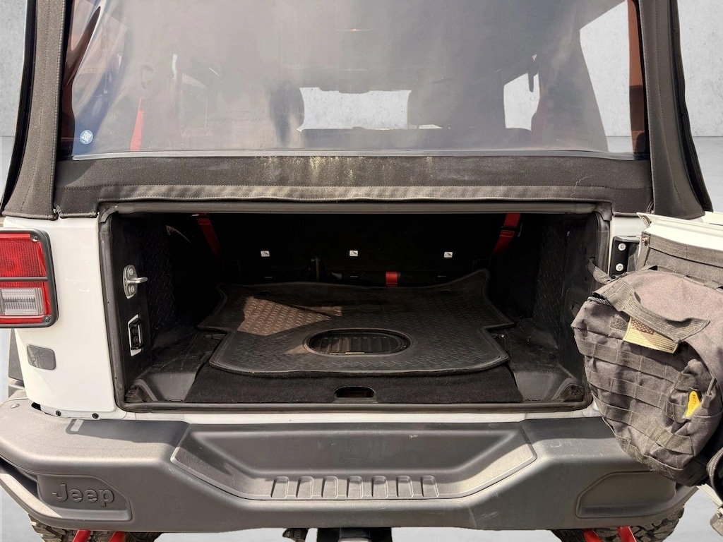 Used 2017 Jeep Wrangler Unlimited Rubicon Recon SUV