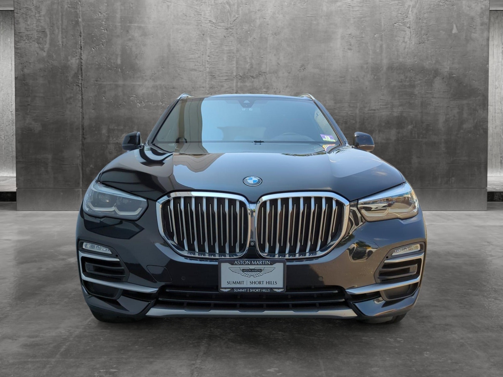 Used 2019 BMW X5 40i with VIN 5UXCR6C54KLL25585 for sale in Summit, NJ