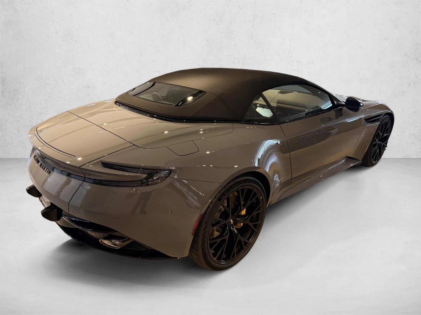 2026 Aston Martin DB12 Base - Photo 11