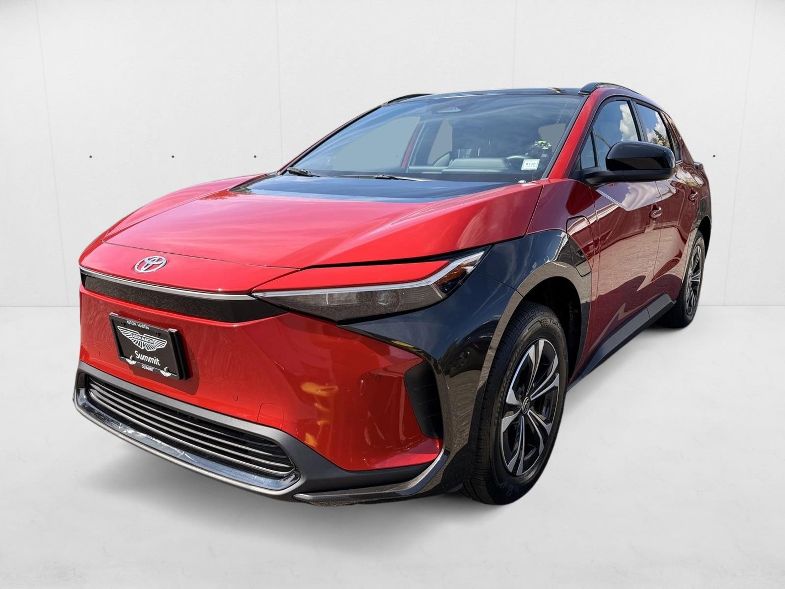 2023 Toyota bZ4X XLE photo 2