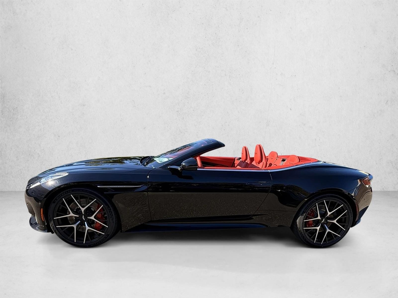 2026 Aston Martin DB12 Base - Photo 12