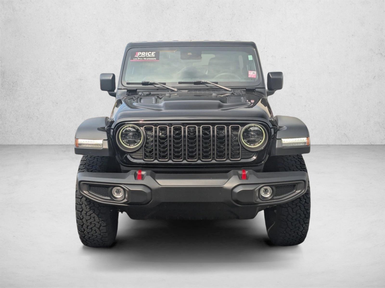 2024 Jeep Wrangler Rubicon photo 2