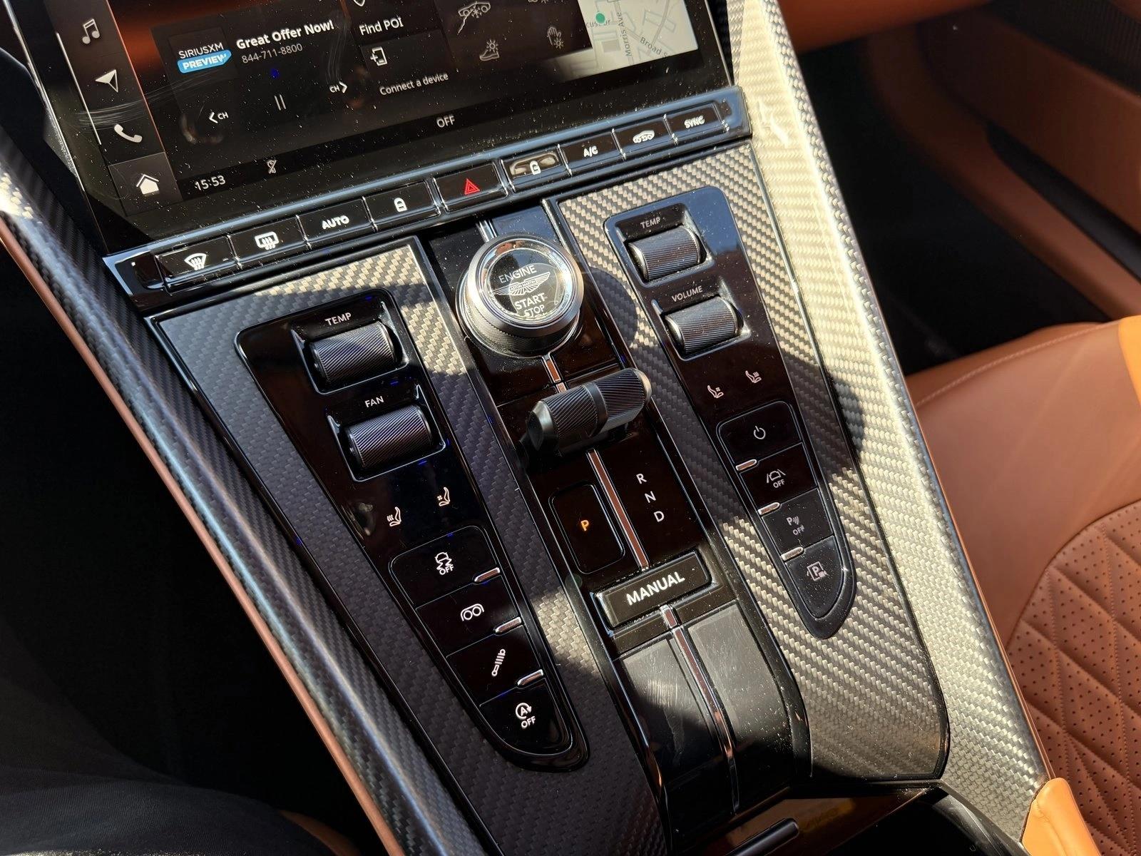 2025 Aston Martin DB12 Base - Photo 18