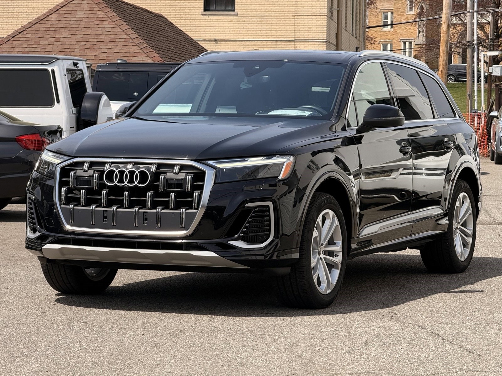 2025 Audi Q7 Premium Plus