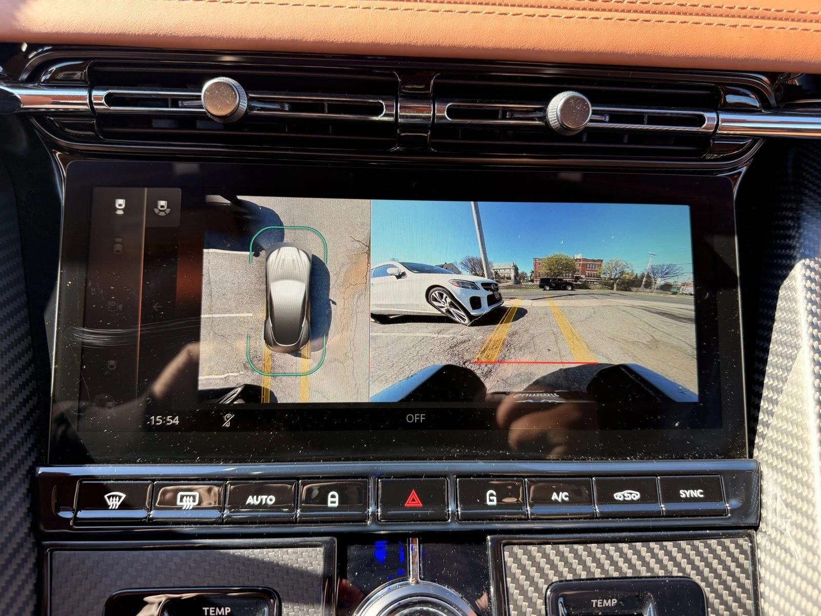 2025 Aston Martin DB12 Base - Photo 17