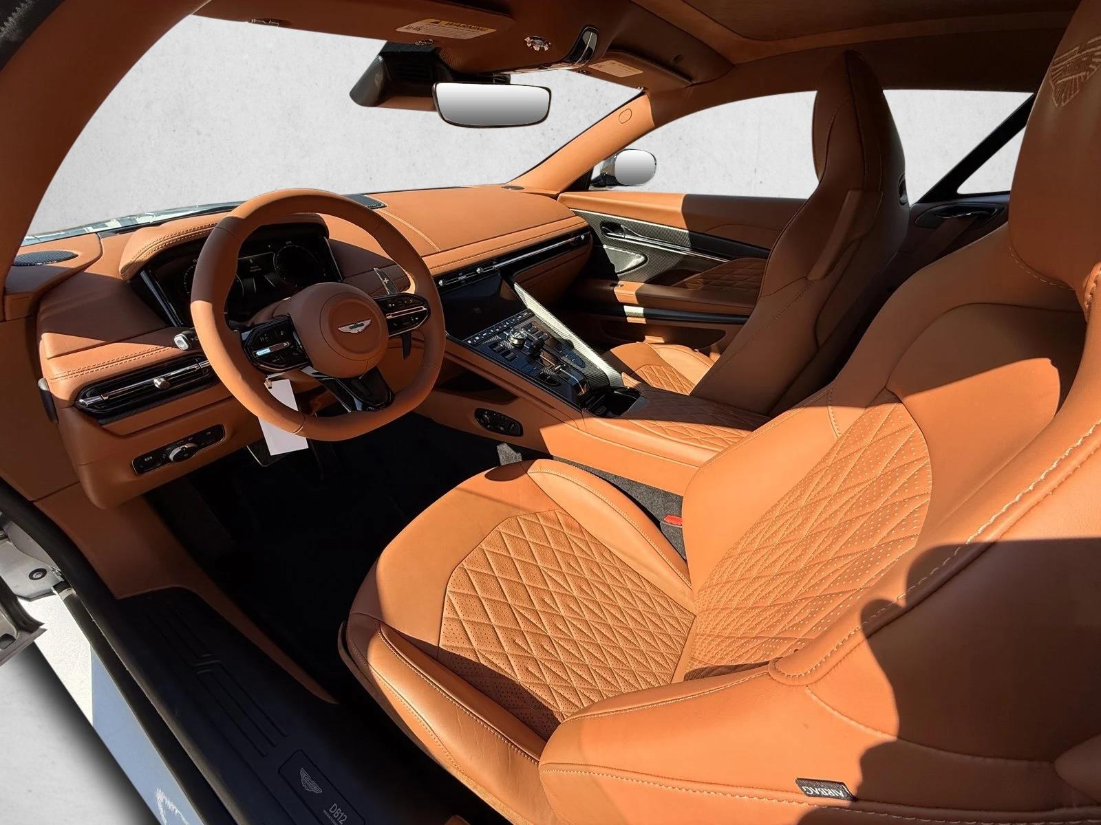 2025 Aston Martin DB12 Base - Photo 9
