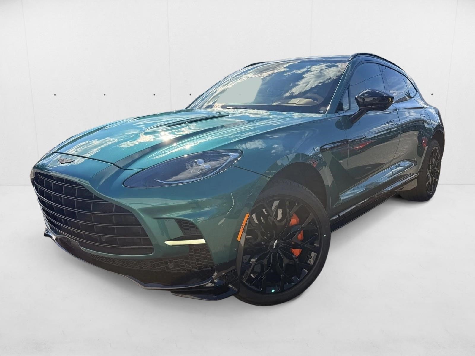 2023 Aston Martin DBX707