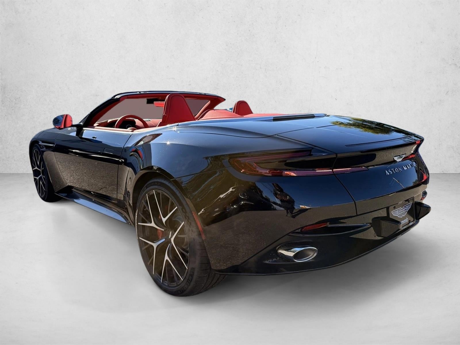 2026 Aston Martin DB12 Base - Photo 13