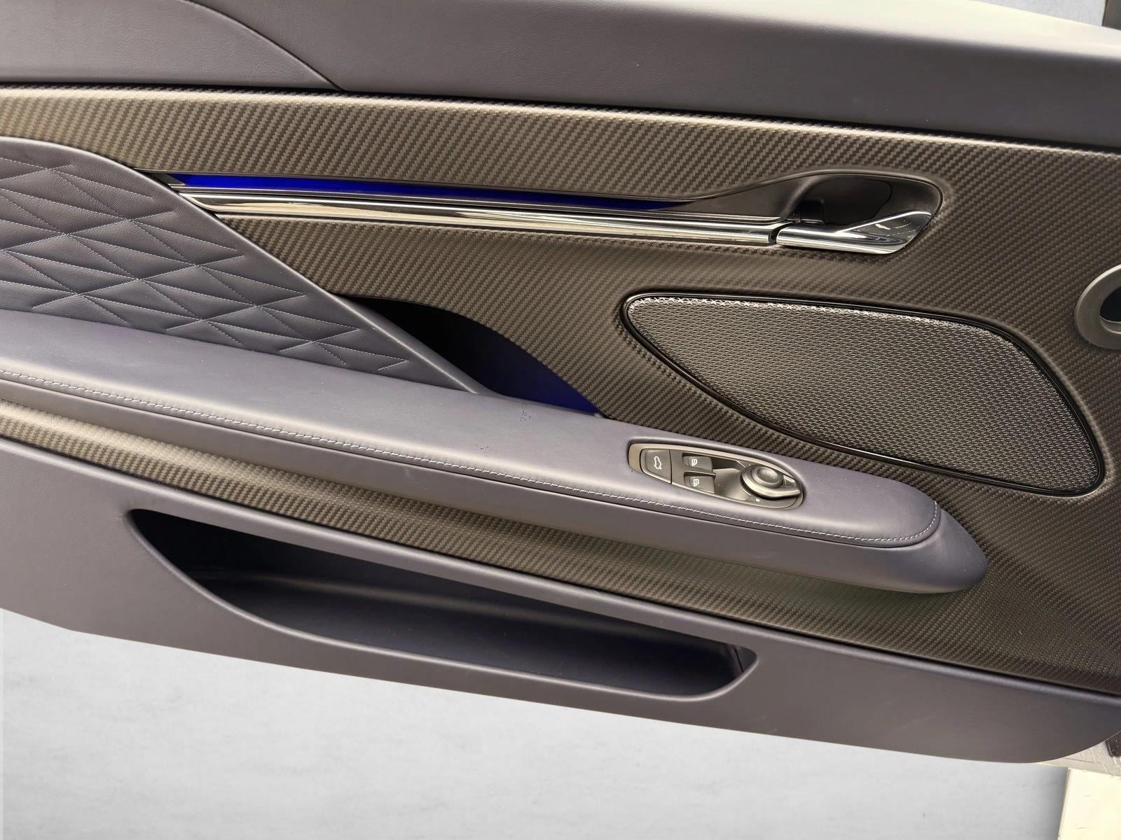 2026 Aston Martin DB12 Base - Photo 13