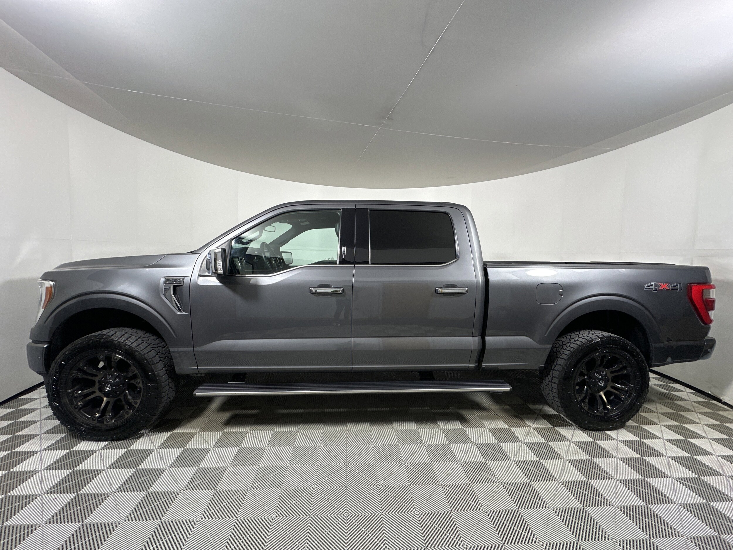 2021 Ford F-150 Platinum photo 4