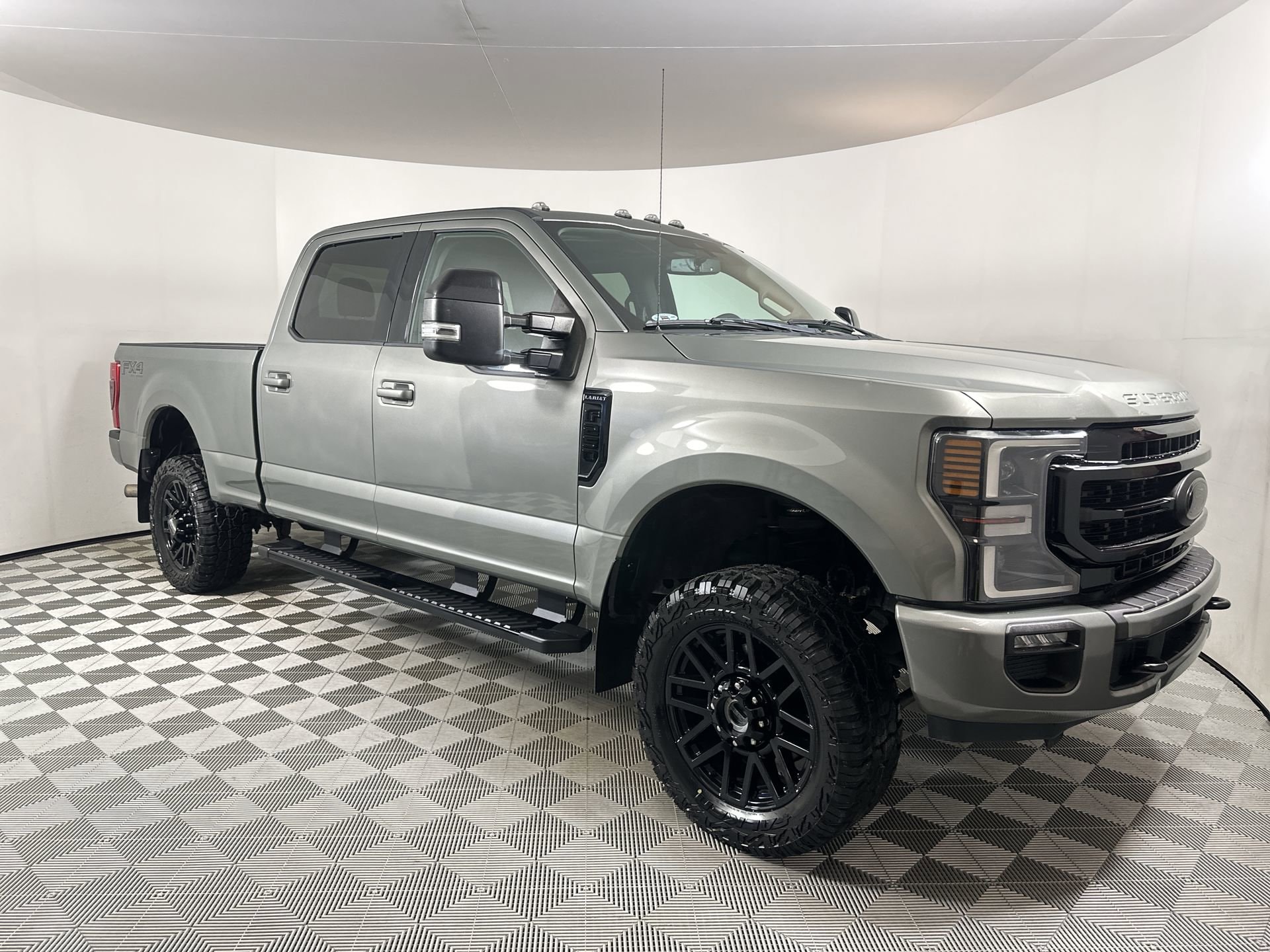 Used 2020 Ford F-250 Super Duty Lariat with VIN 1FT7W2BN0LED75928 for sale in Parkersburg, WV