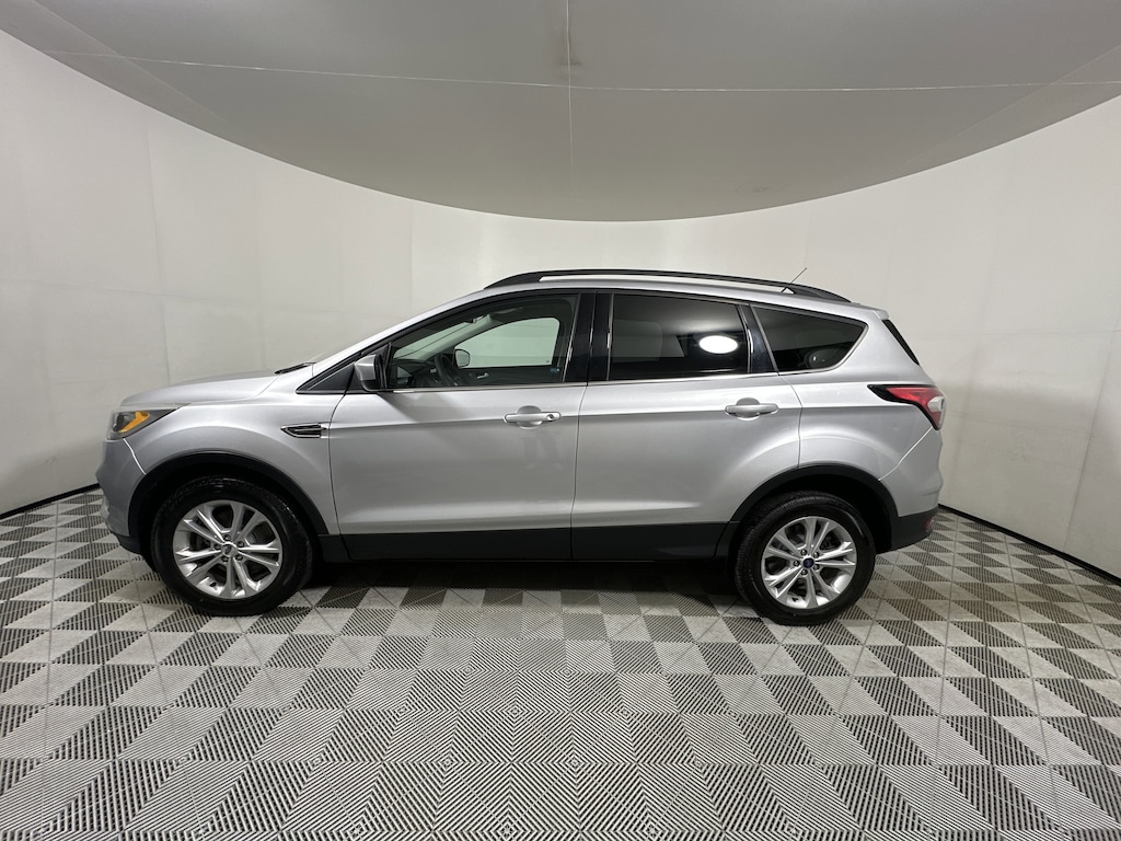 Used 2017 Ford Escape SE SUV