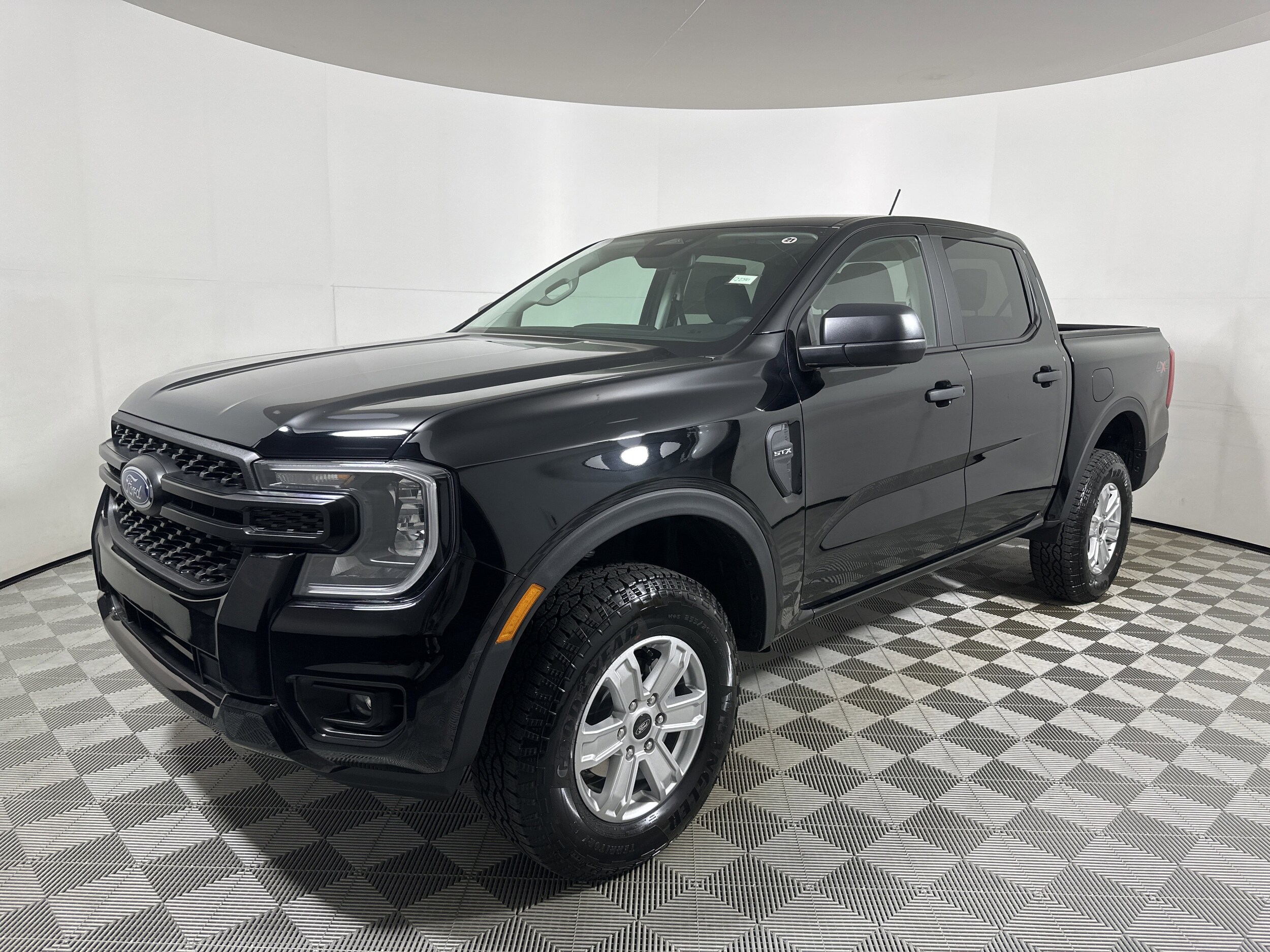 2025 Ford Ranger XL photo 2