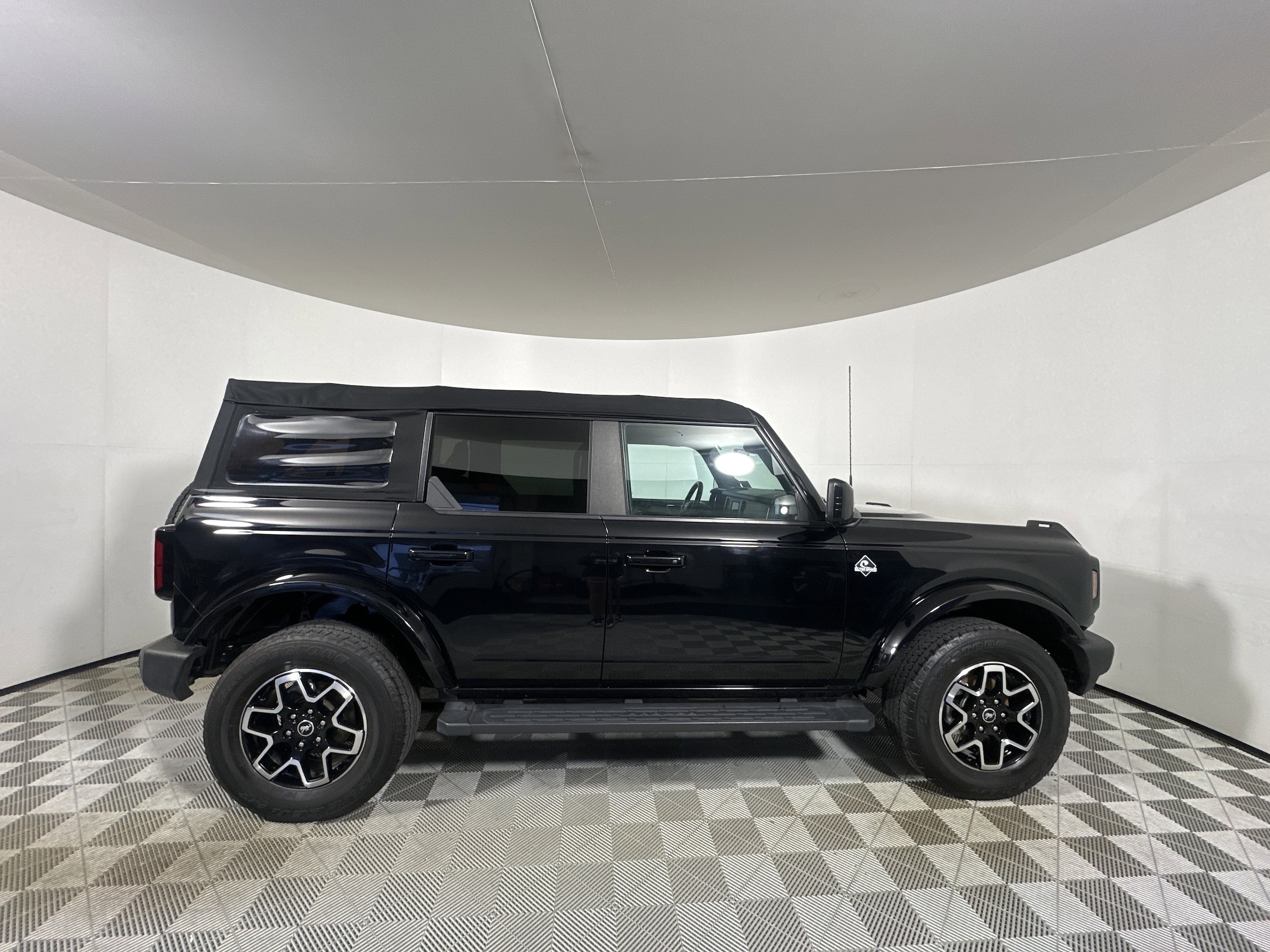 2022 Ford Bronco 4-Door Outer Banks - Photo 8