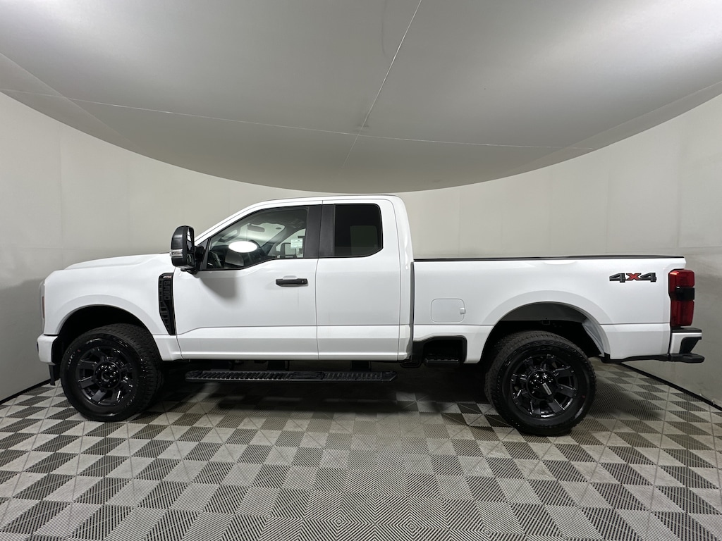 New 2026 Ford F-350 Truck Super Cab
