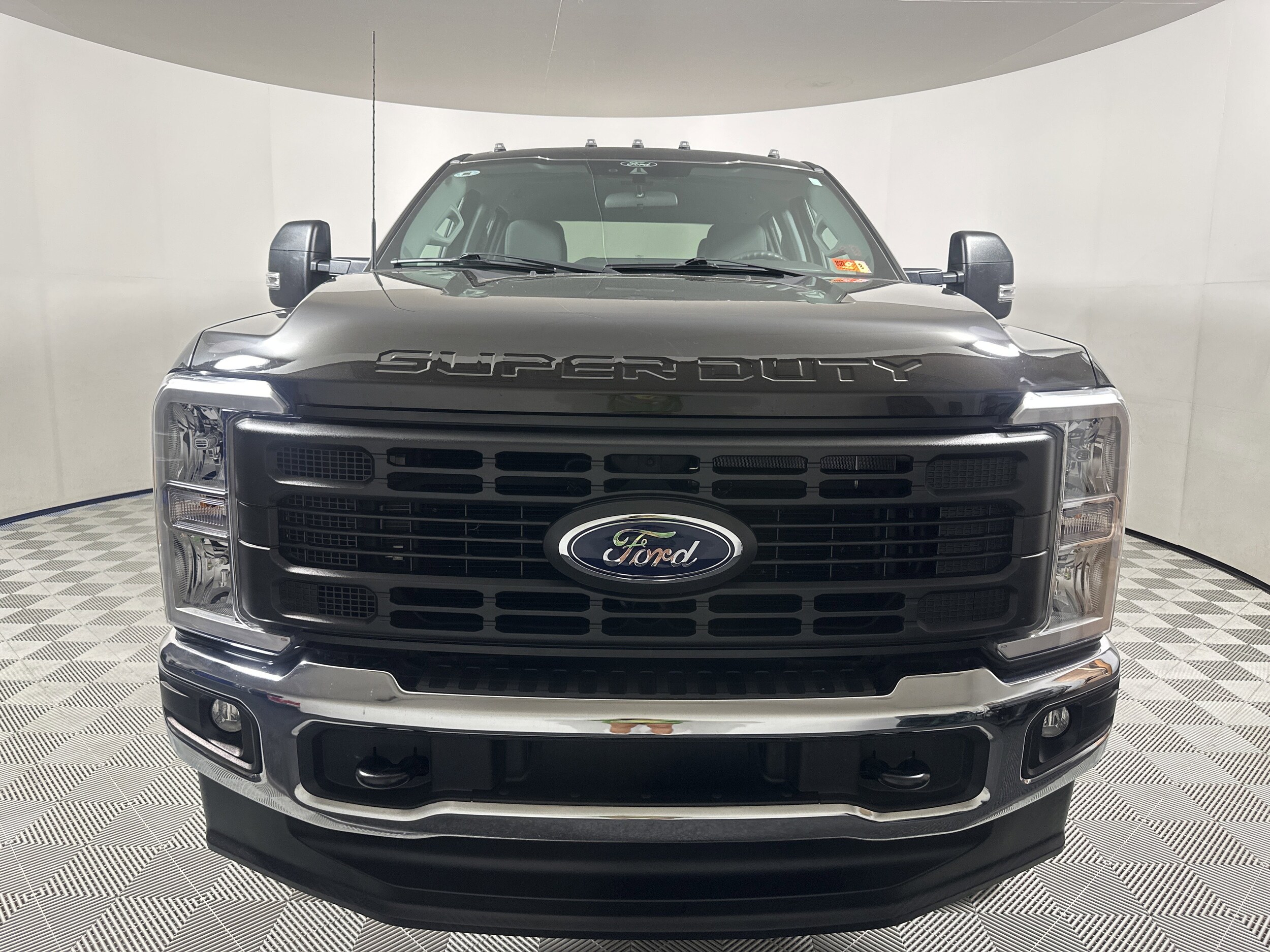 2024 Ford F-350 XL photo 2