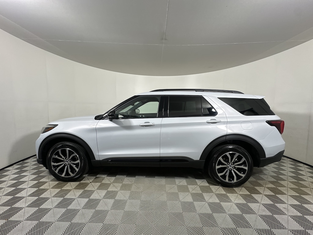 New 2026 Ford Explorer ST-Line SUV