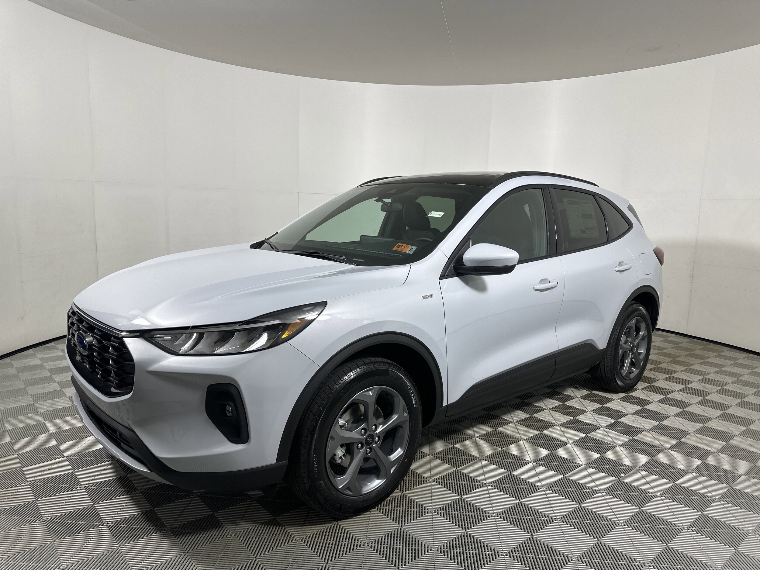 2026 Ford Escape ST-Line Select photo 3