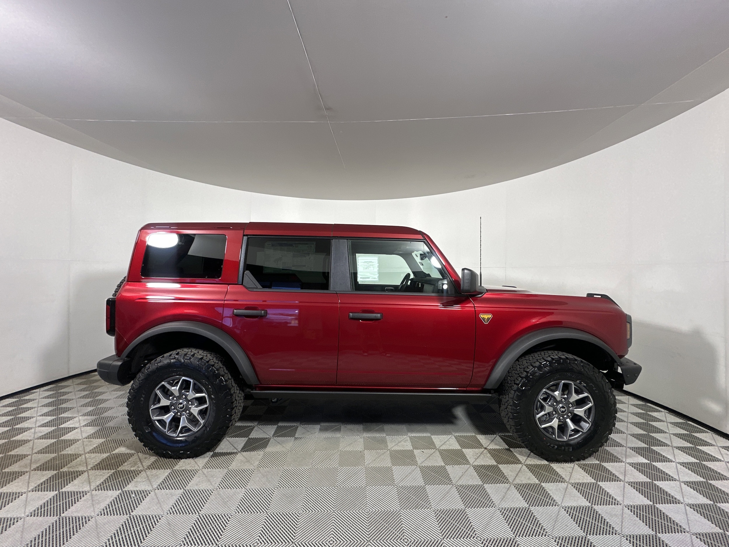 2025 Ford Bronco 4-Door Badlands - Photo 8
