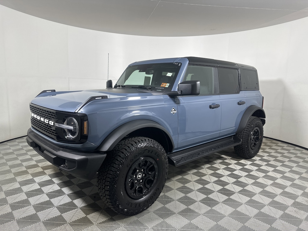 New 2025 Ford Bronco Outer Banks SUV
