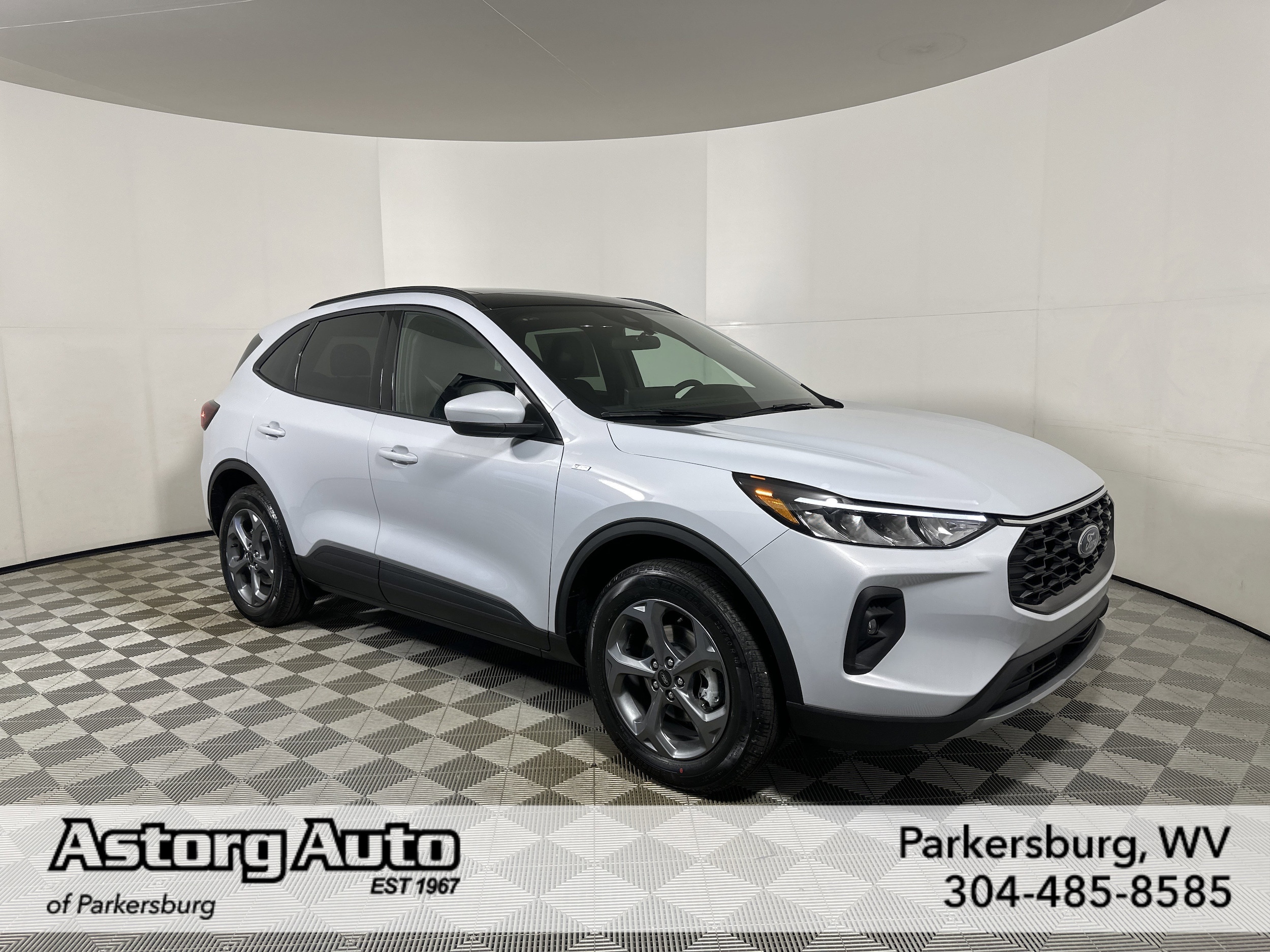 2026 Ford Escape ST-Line Select's photo