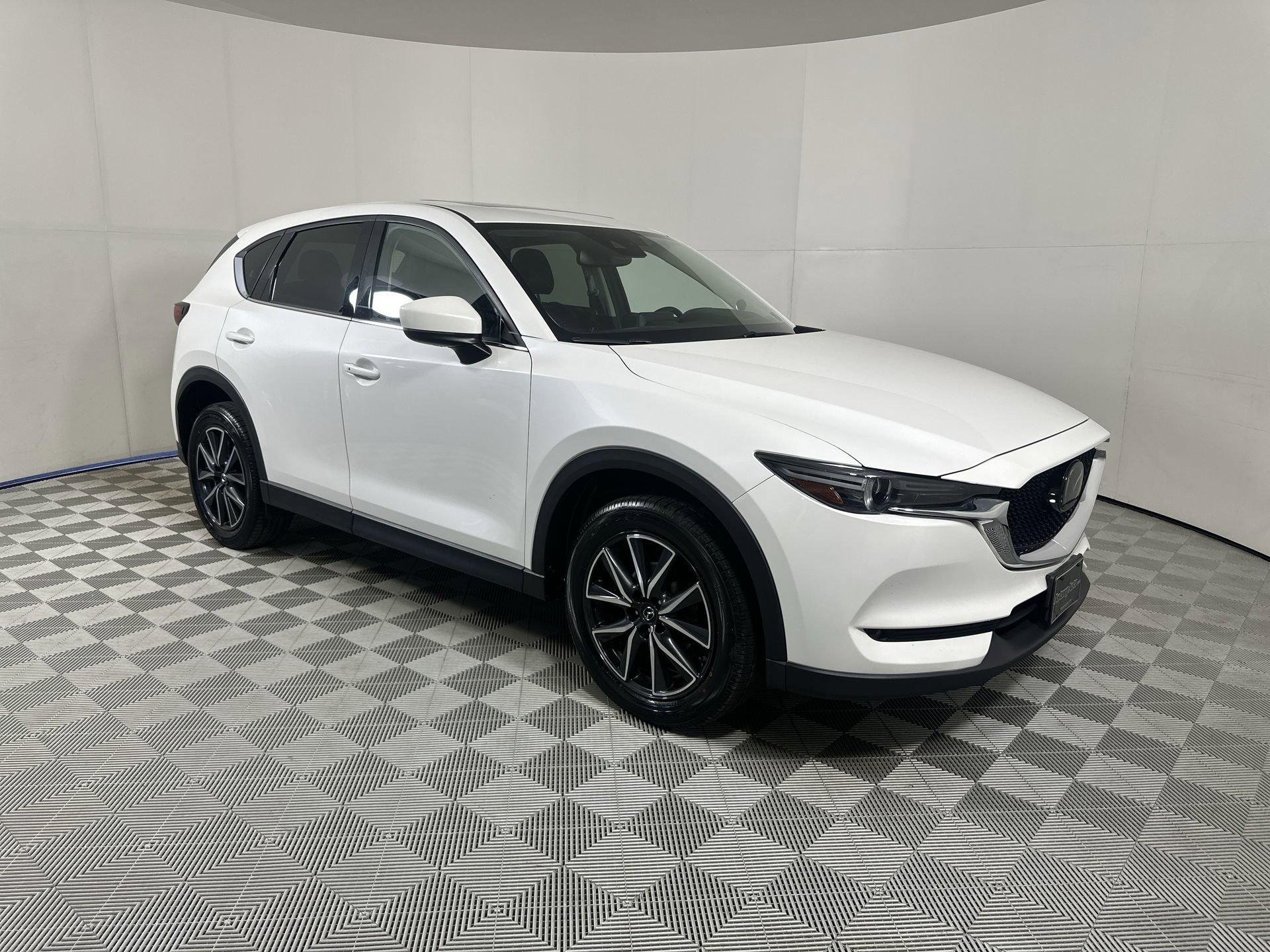 Used 2018 Mazda CX-5 Grand Touring with VIN JM3KFBDM8J0351697 for sale in Parkersburg, WV