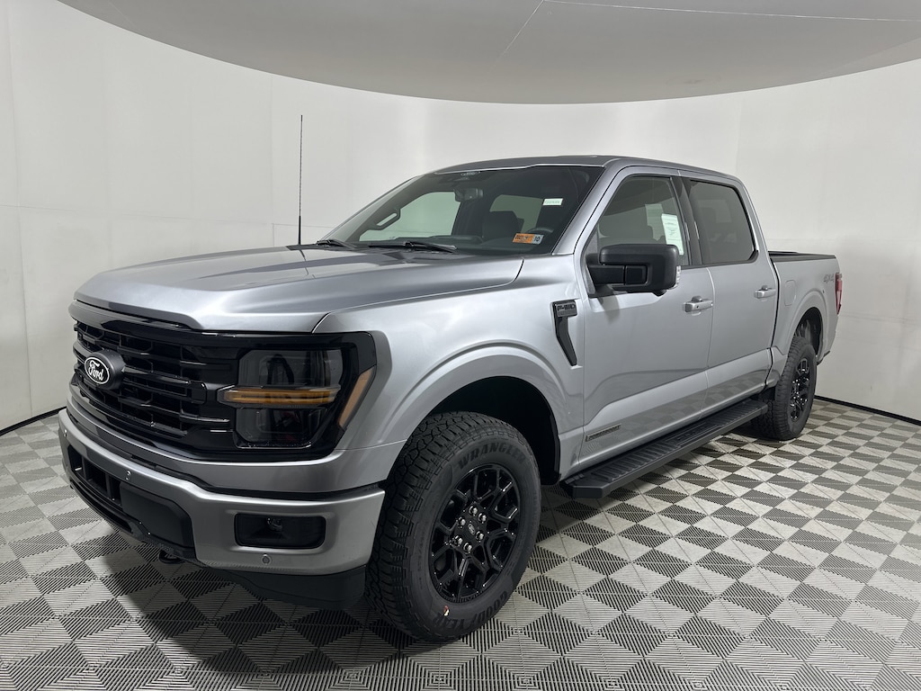 New 2025 Ford F-150 XLT Truck SuperCrew Cab