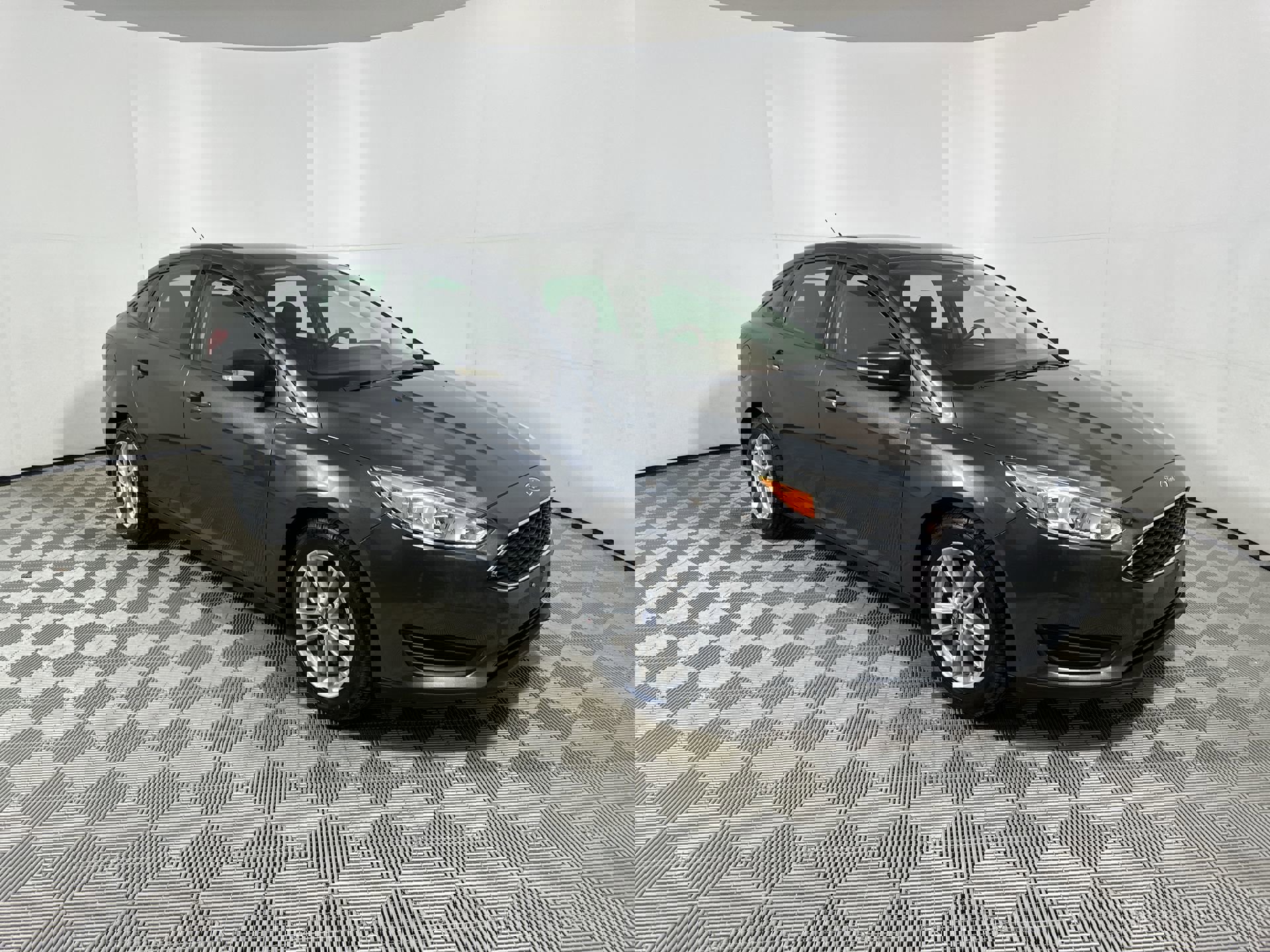 Used 2017 Ford Focus SE with VIN 1FADP3FE5HL238895 for sale in Parkersburg, WV