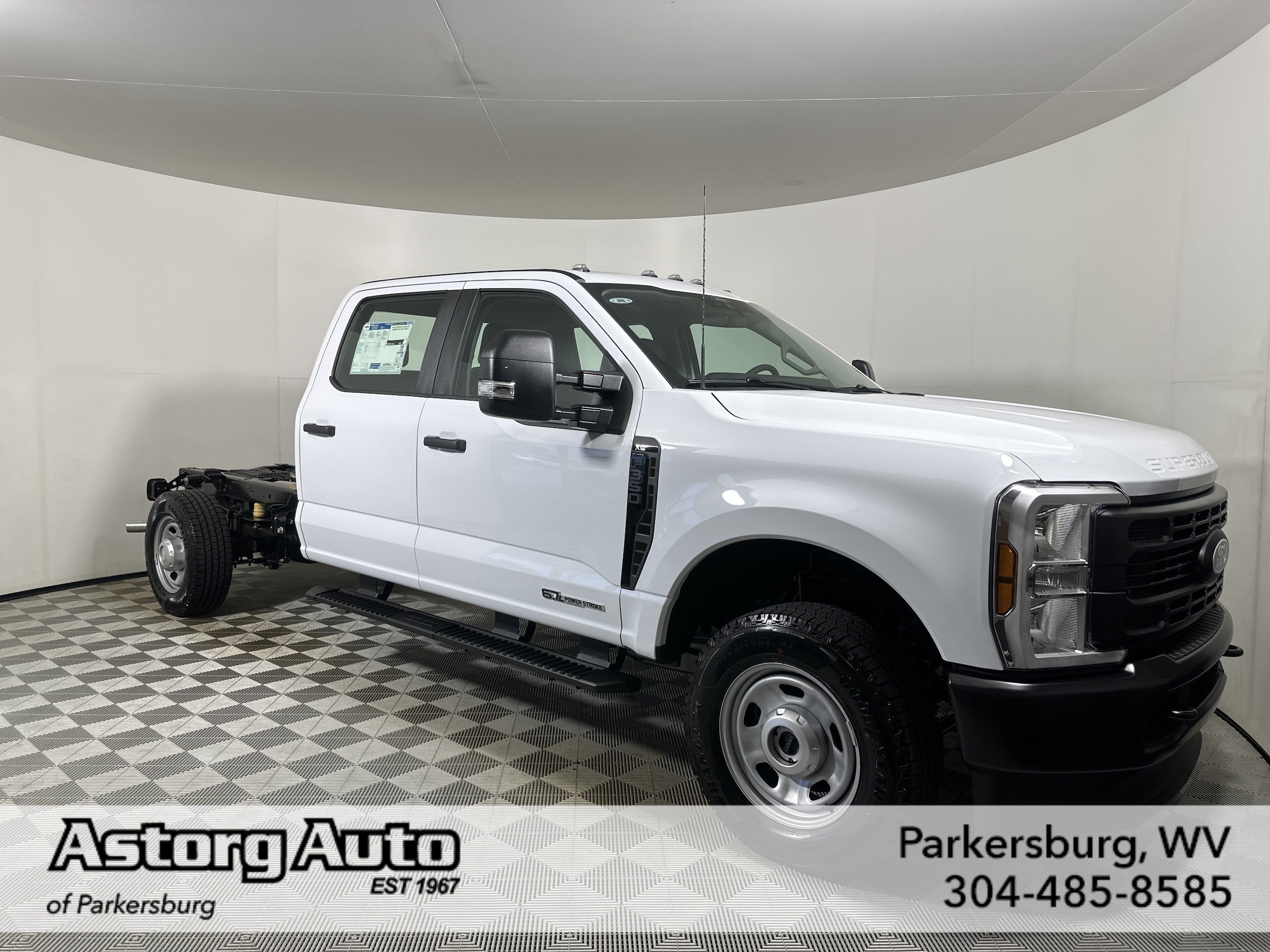 2027 Ford F-350 Super Duty Chassis Cab