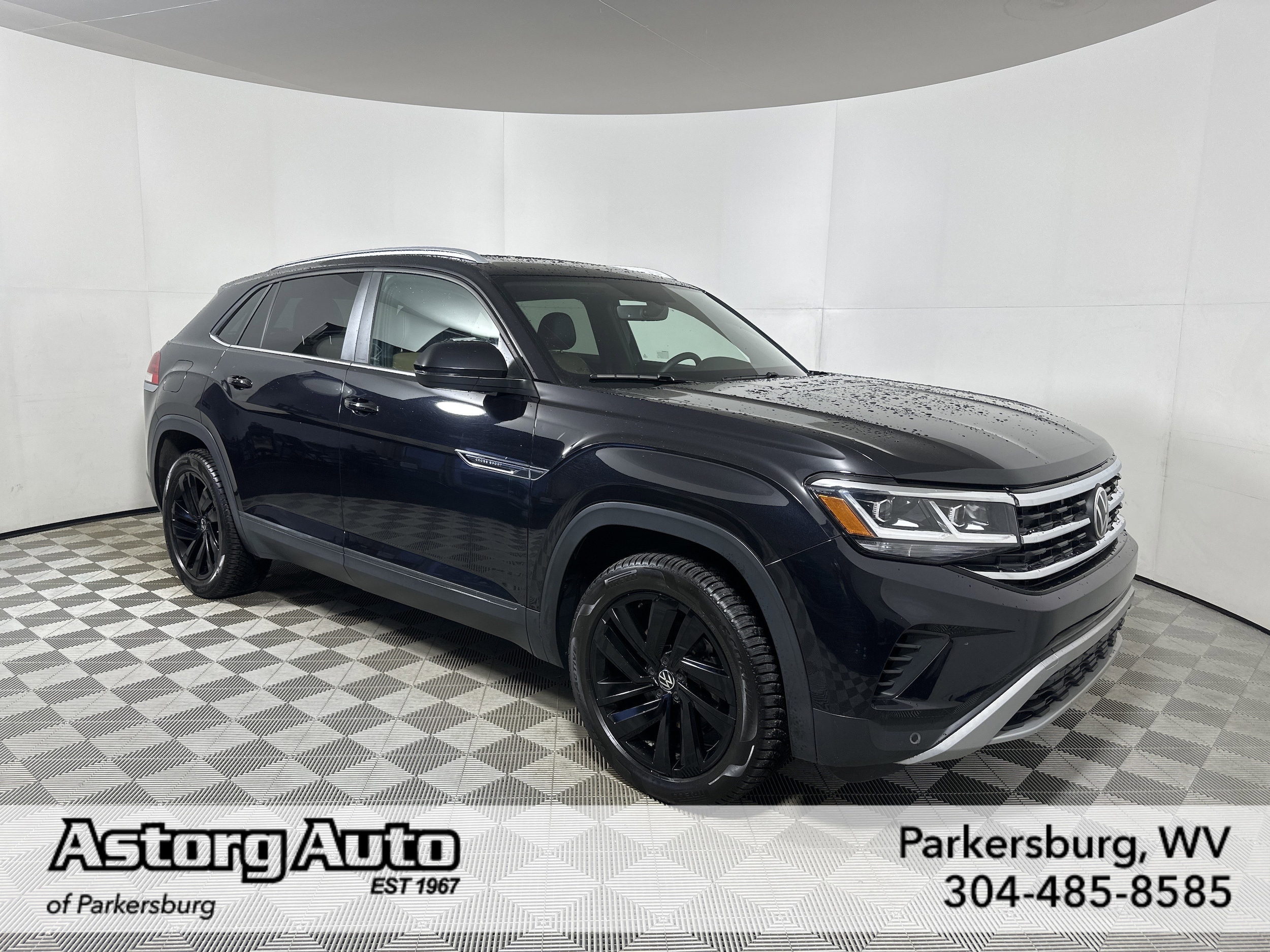 2022 Volkswagen Atlas Cross Sport SE w/Tech