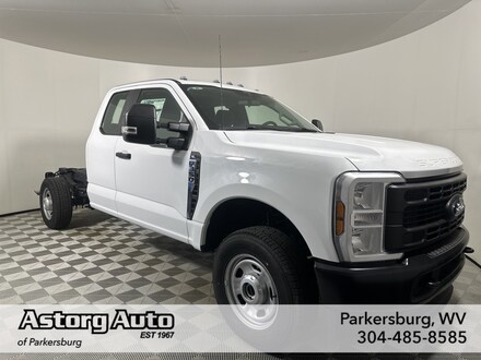 2025 Ford F-350 Chassis Truck Super Cab