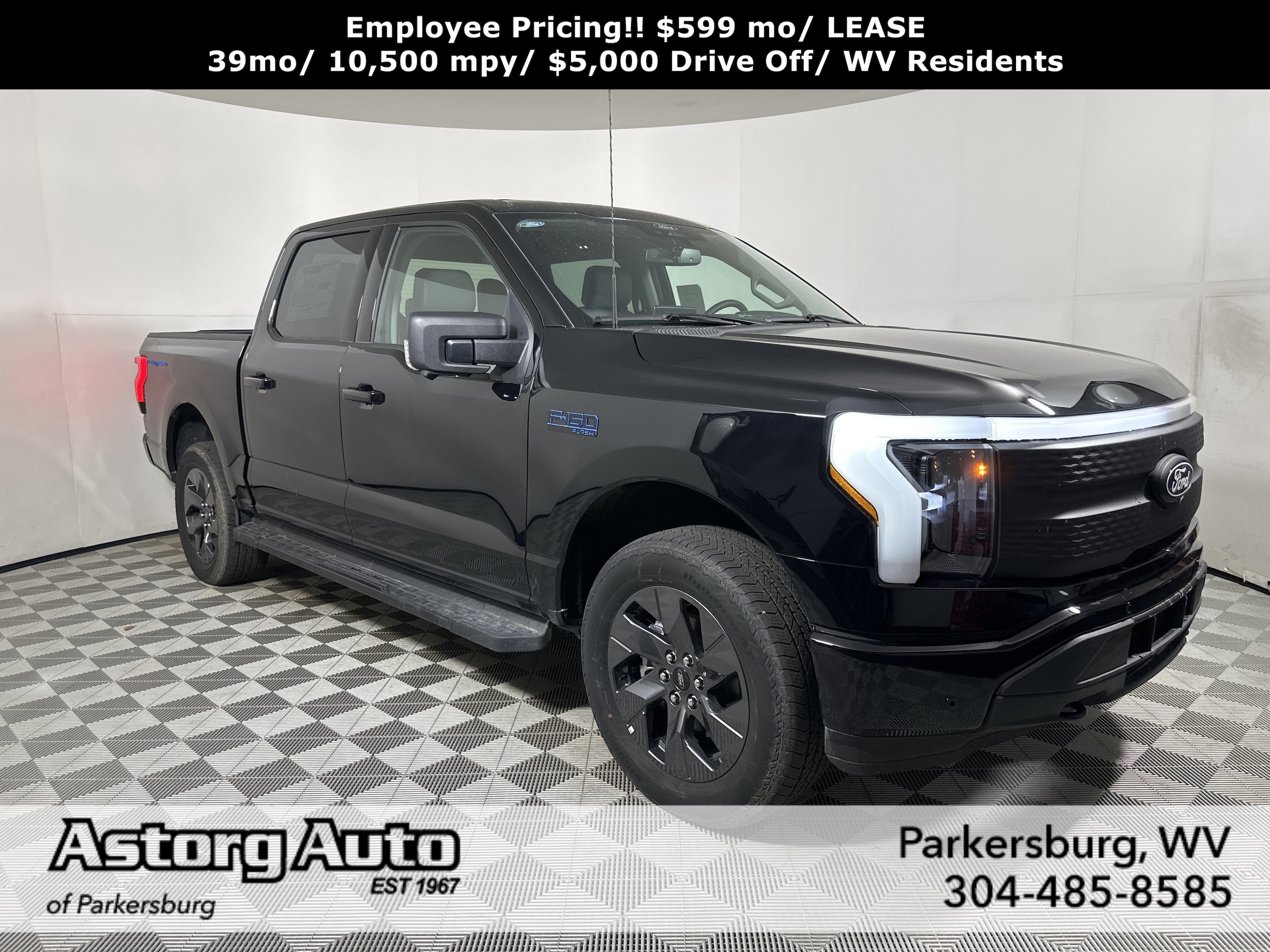 2025 Ford F-150 Lightning Flash's photo