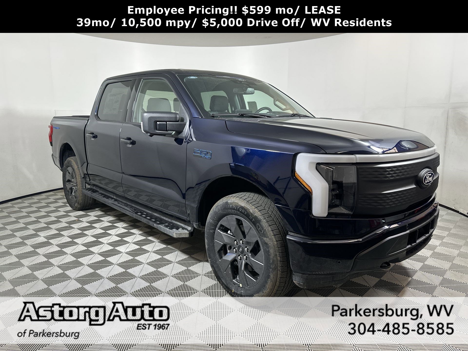 2025 Ford F-150 Lightning Flash's photo