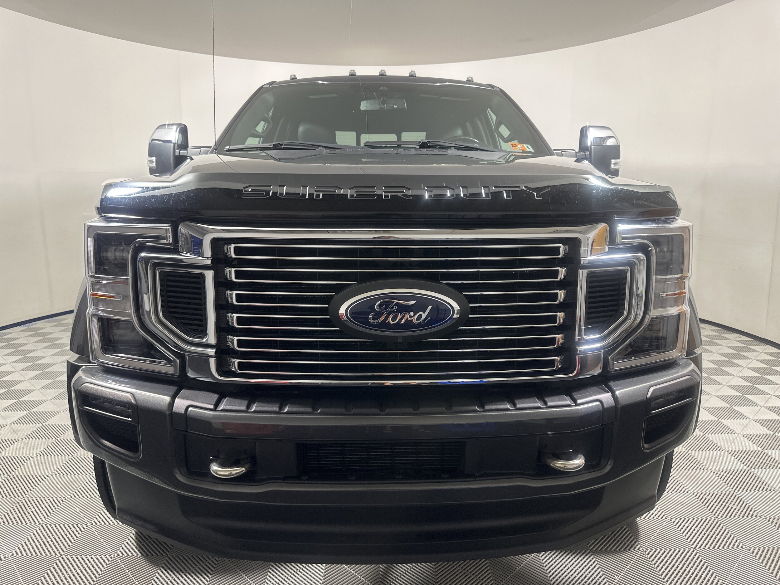 2020 Ford F-450 Platinum photo 2