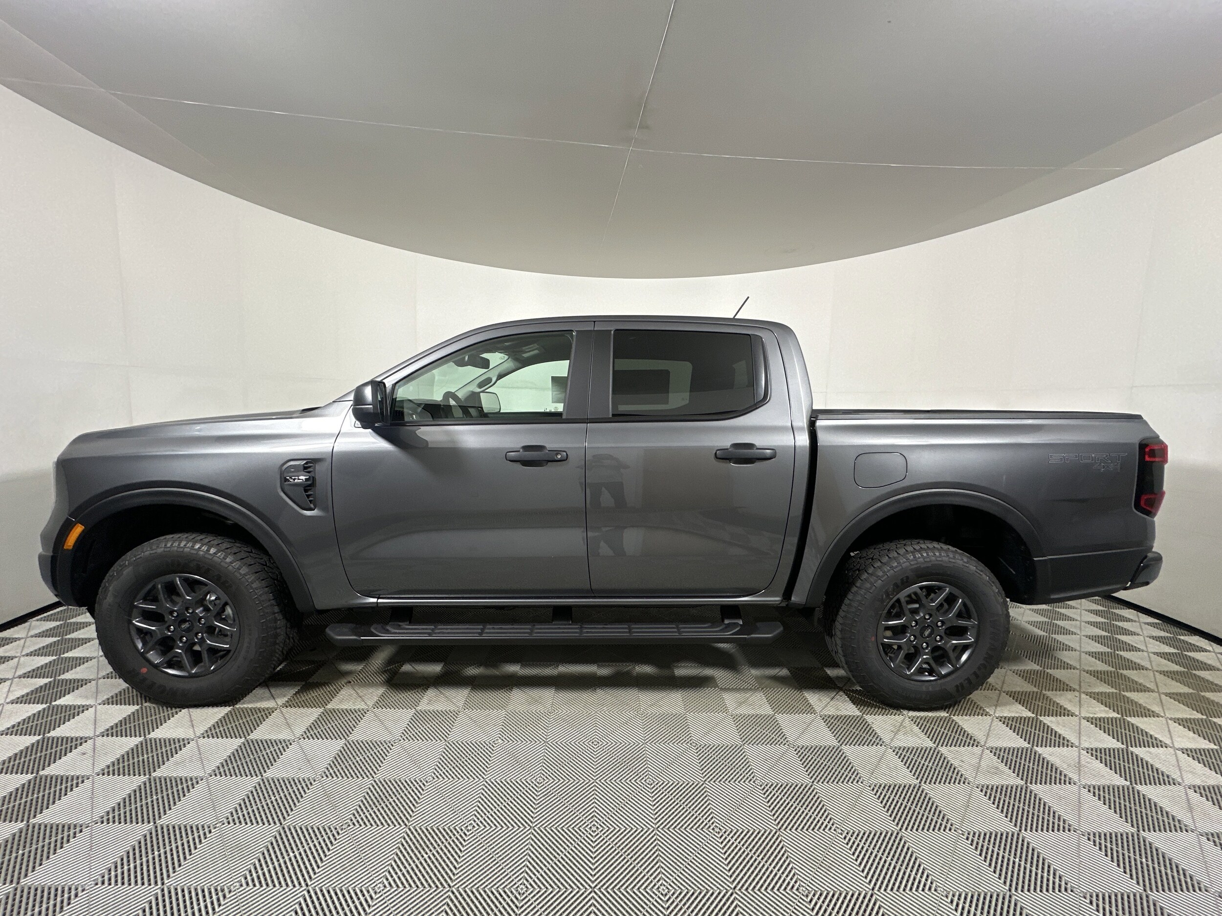 2025 Ford Ranger XLT photo 3