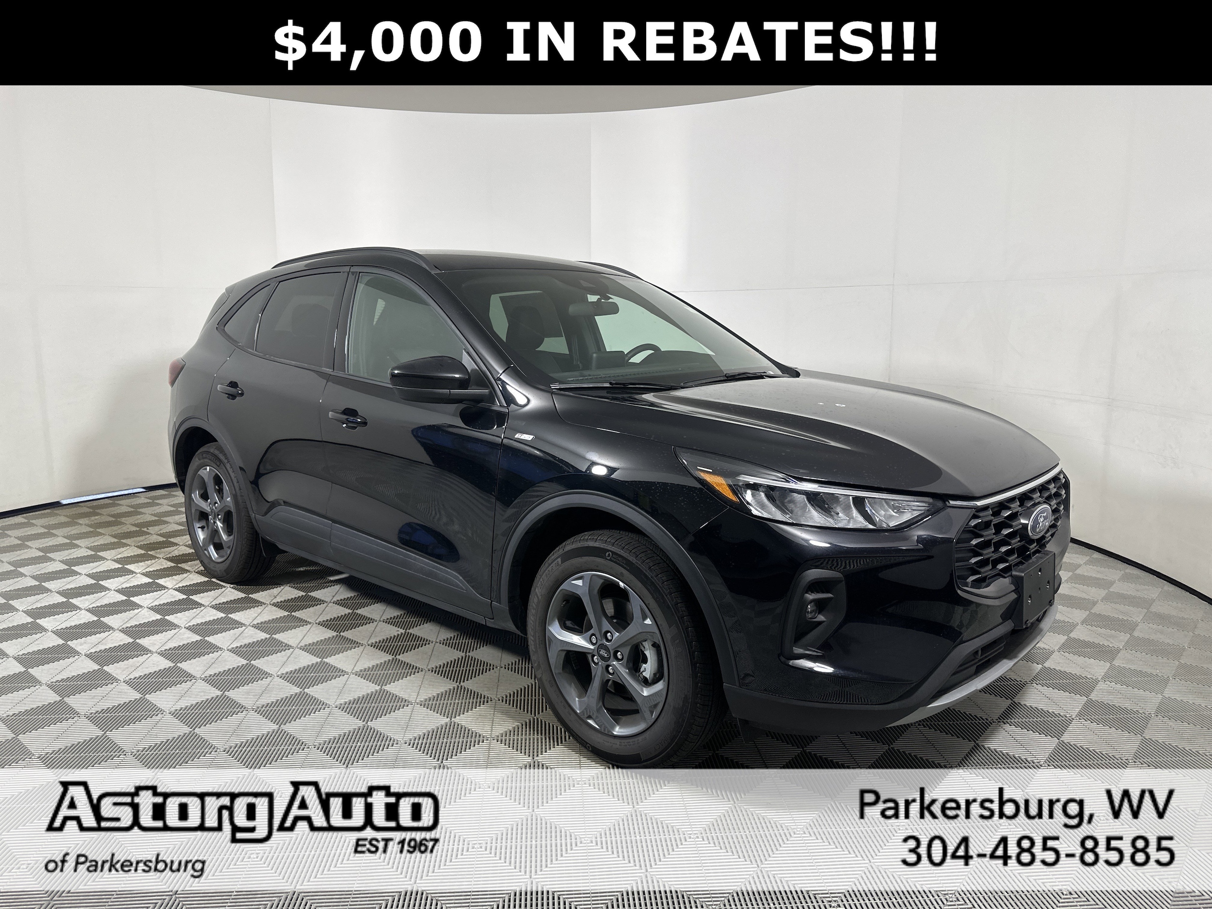 2025 Ford Escape ST-Line Select's photo