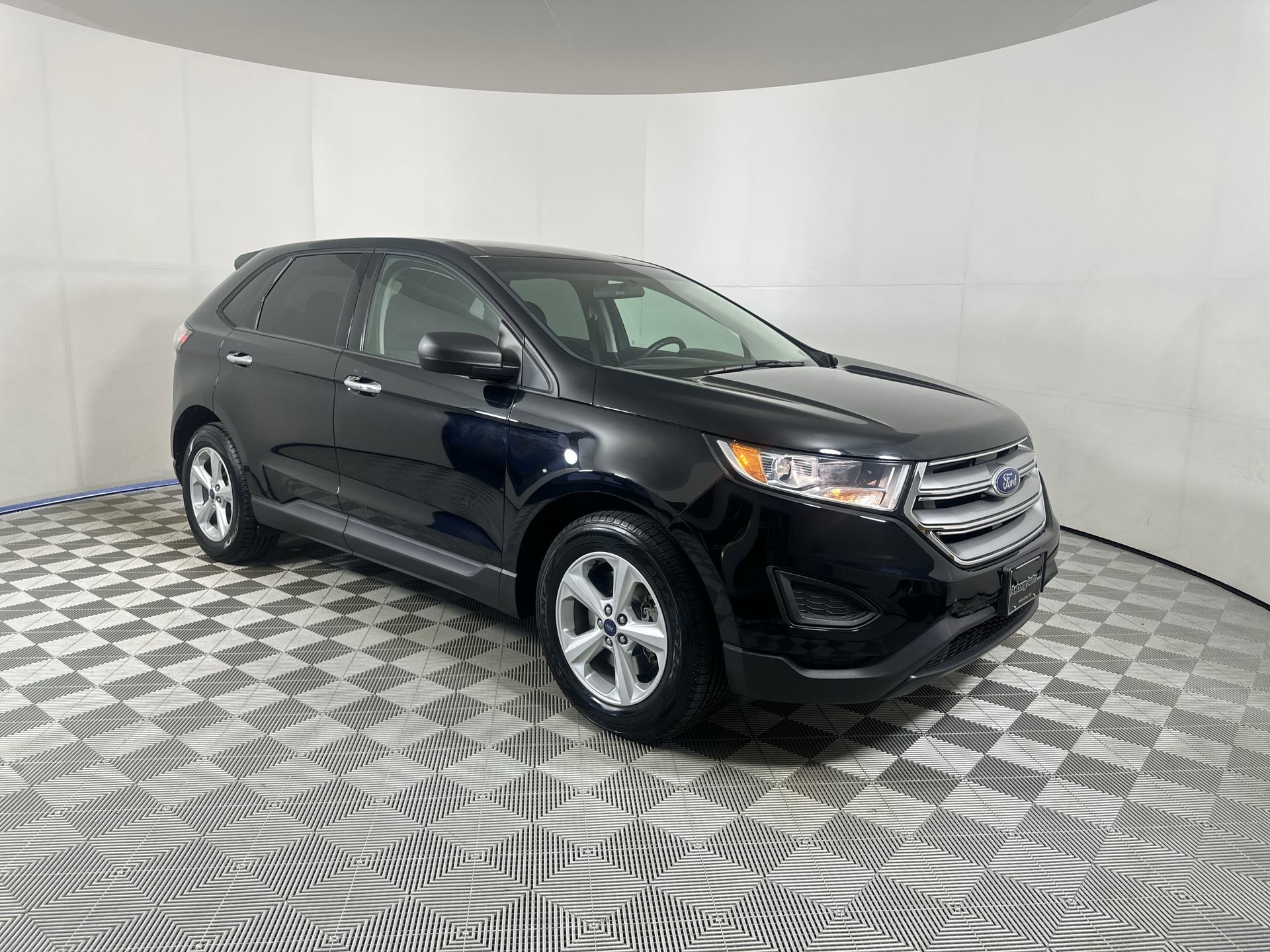 Used 2016 Ford Edge SE with VIN 2FMPK4G90GBB27937 for sale in Parkersburg, WV