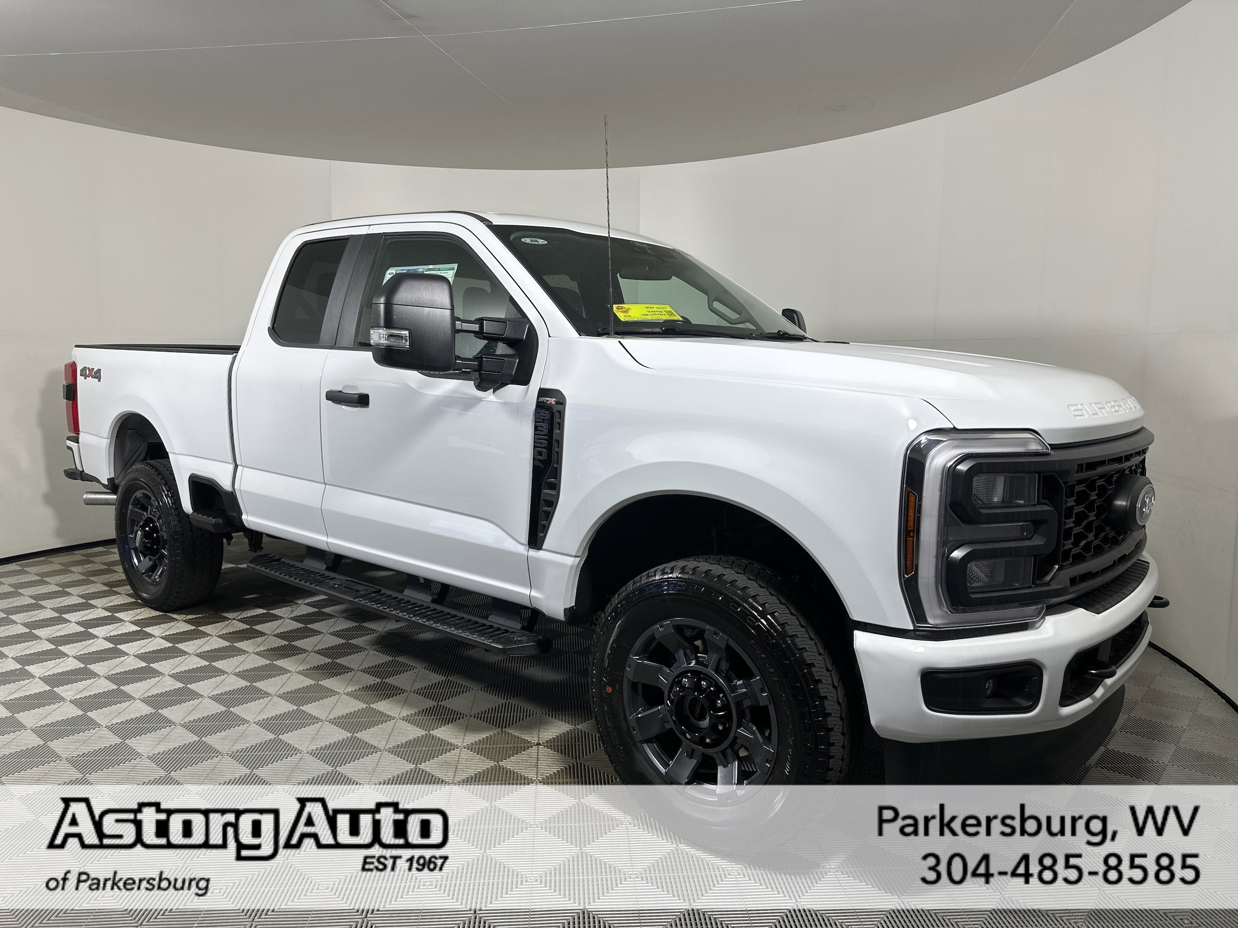 2026 Ford F-350 Super Duty XL's photo