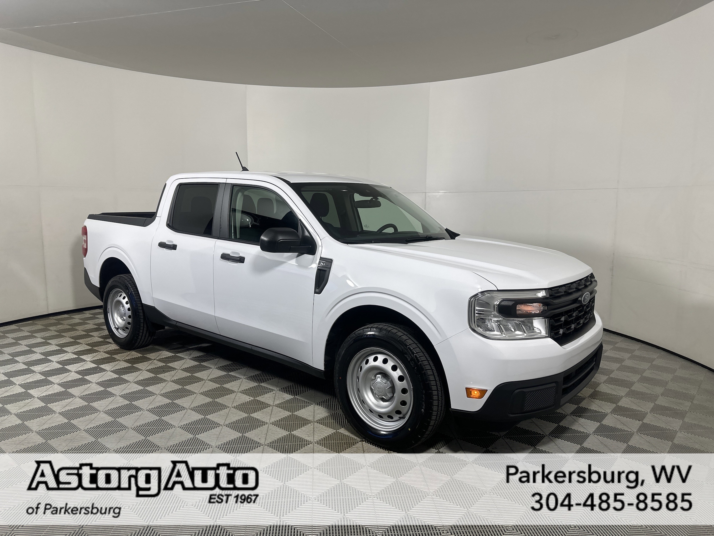 2024 Ford Maverick XL's photo