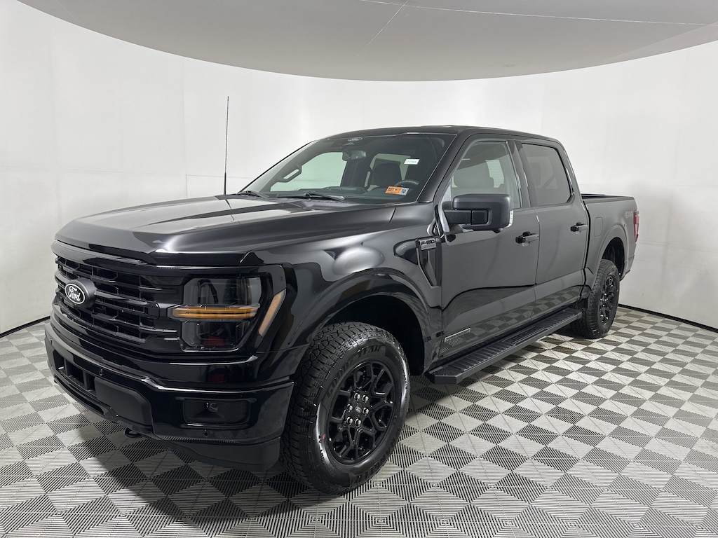 New 2025 Ford F-150 XLT Truck SuperCrew Cab