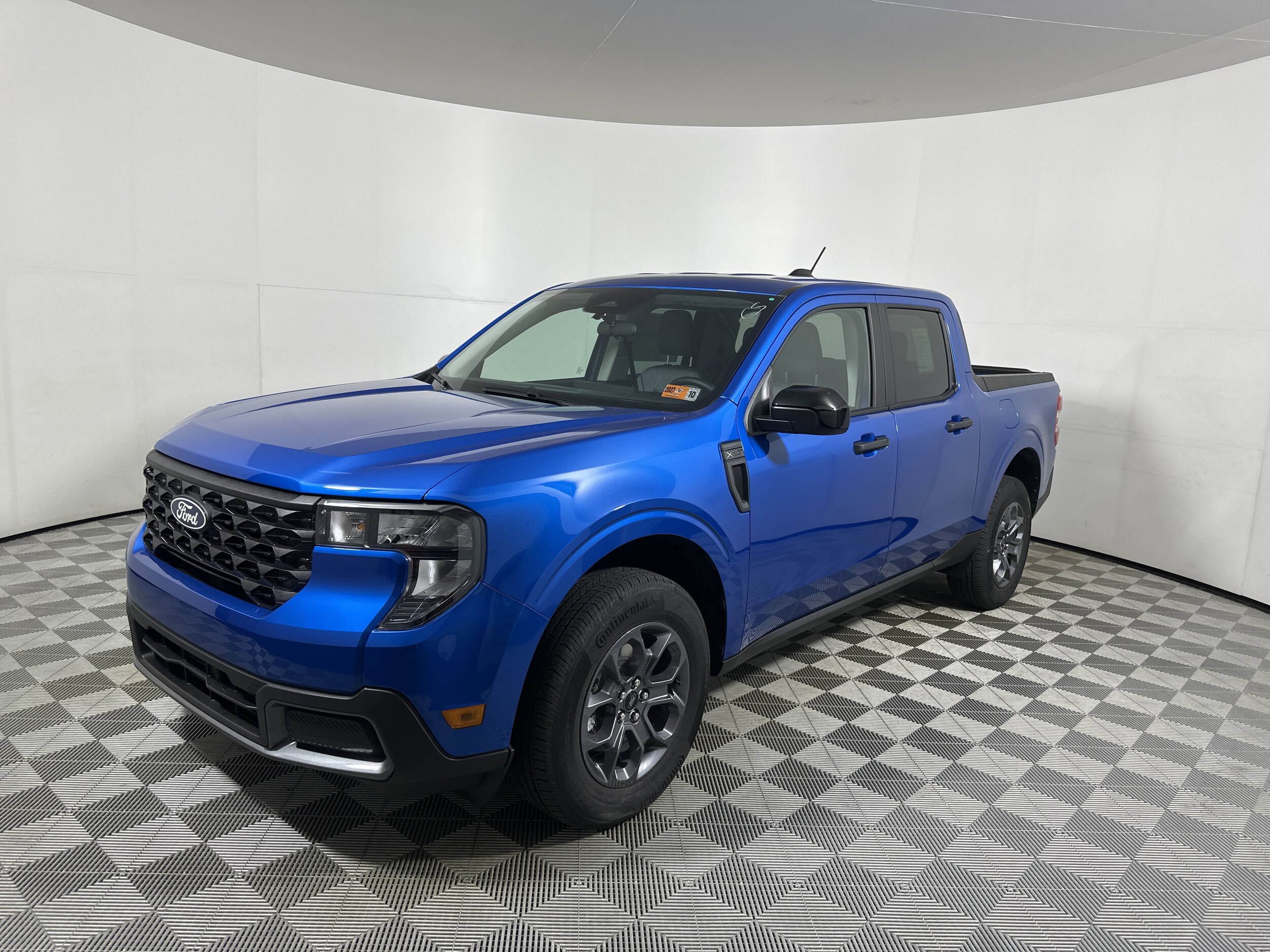 2025 Ford Maverick XLT photo 2