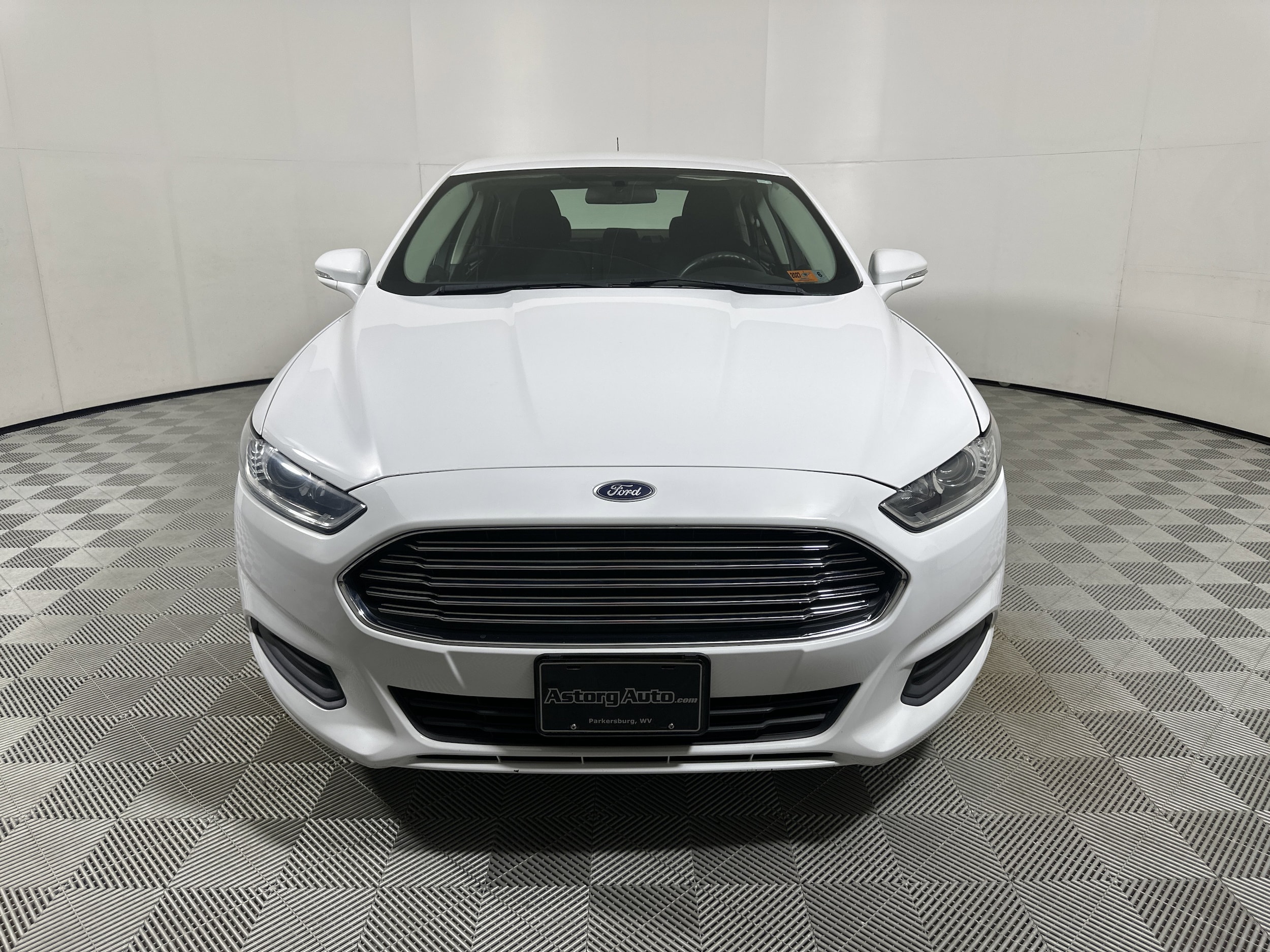 Used 2015 Ford Fusion SE with VIN 3FA6P0HD5FR108951 for sale in Parkersburg, WV