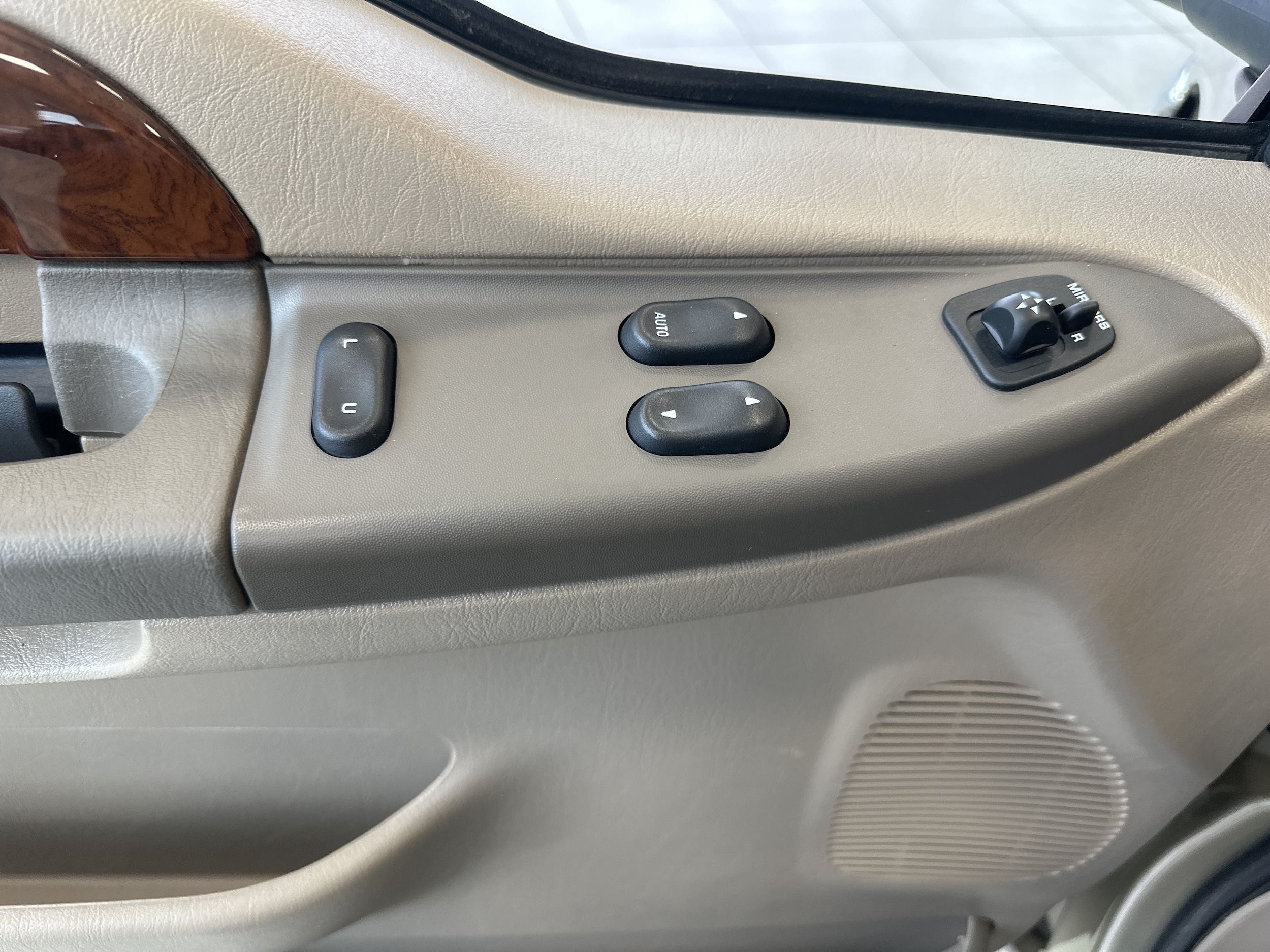 2001 Ford F-350 Super Duty Lariat - Photo 11