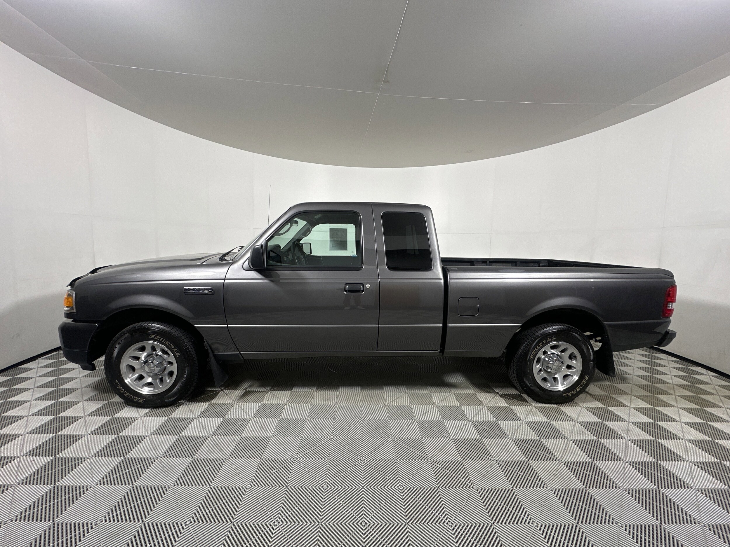 2011 Ford Ranger XLT photo 4
