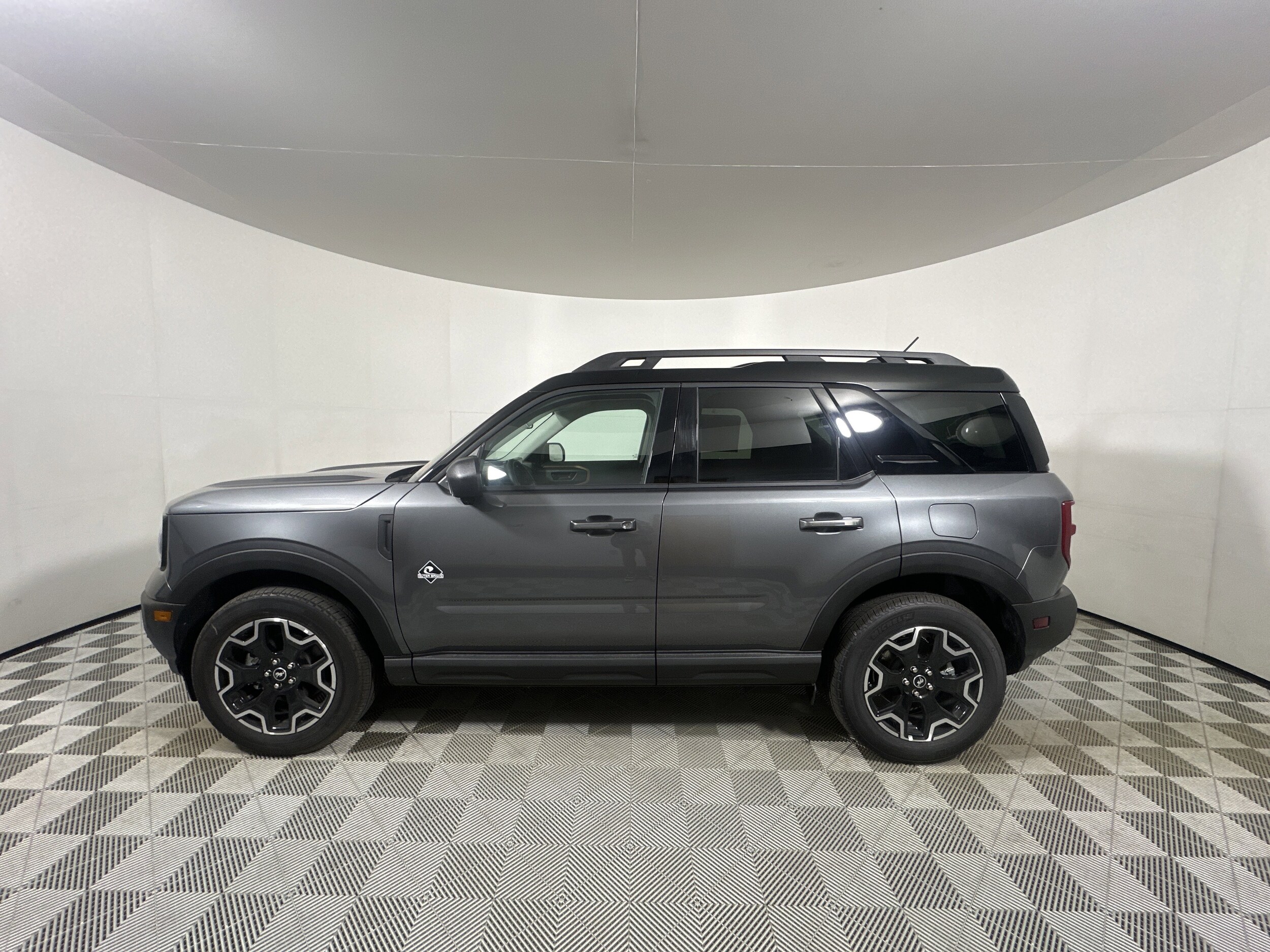 2025 Ford Bronco Sport Outer Banks photo 2