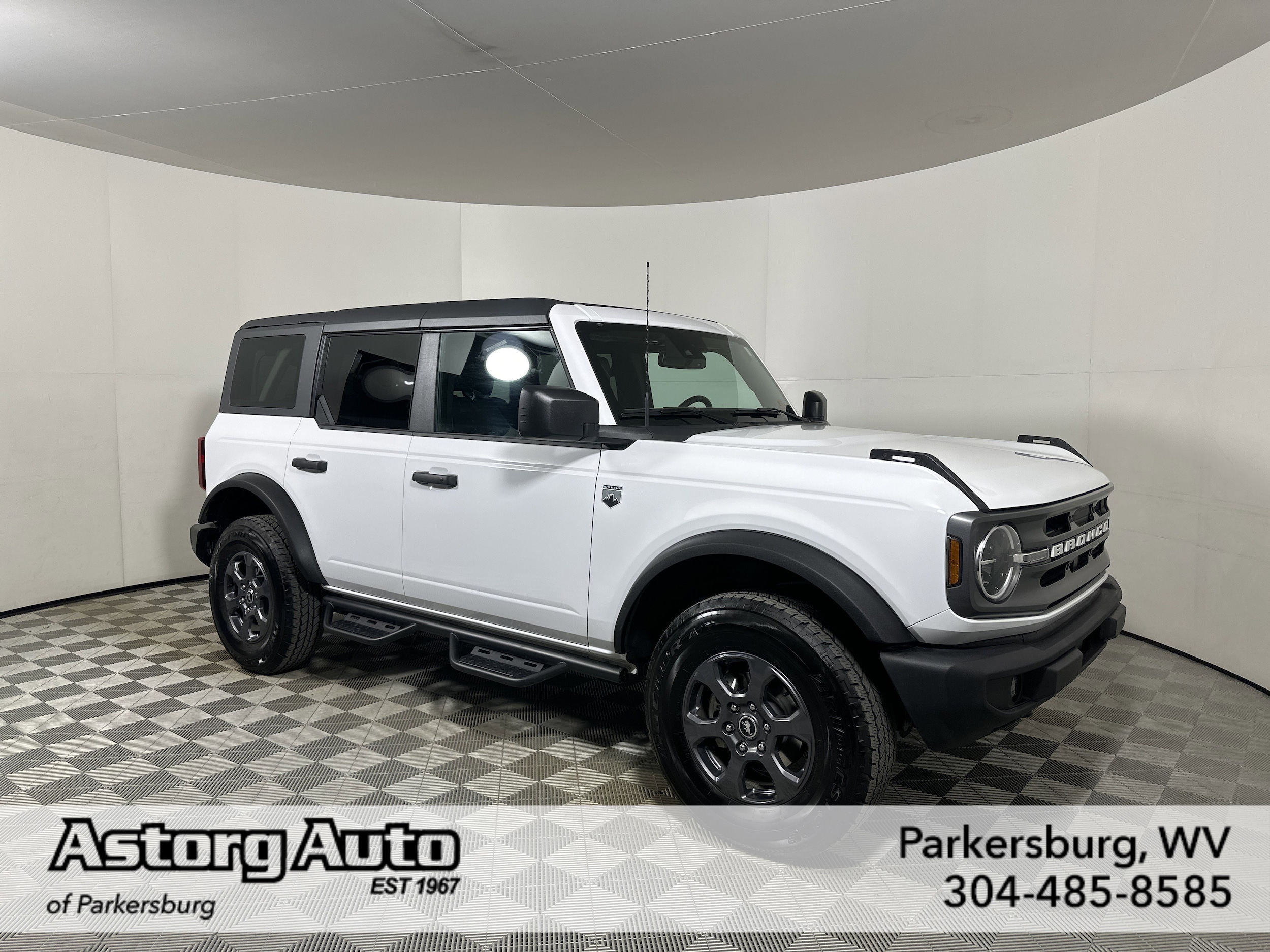 2024 Ford Bronco 4-Door Big Bend's photo