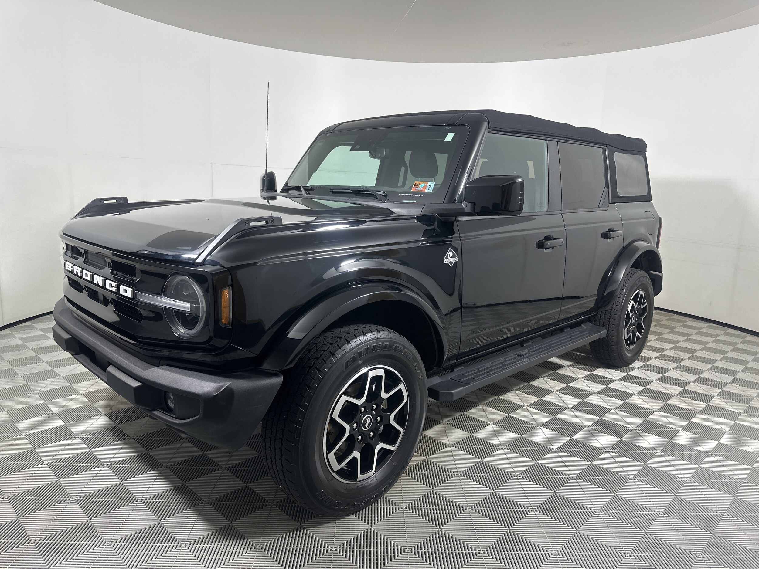 2022 Ford Bronco Outer Banks Black Diamond photo 3